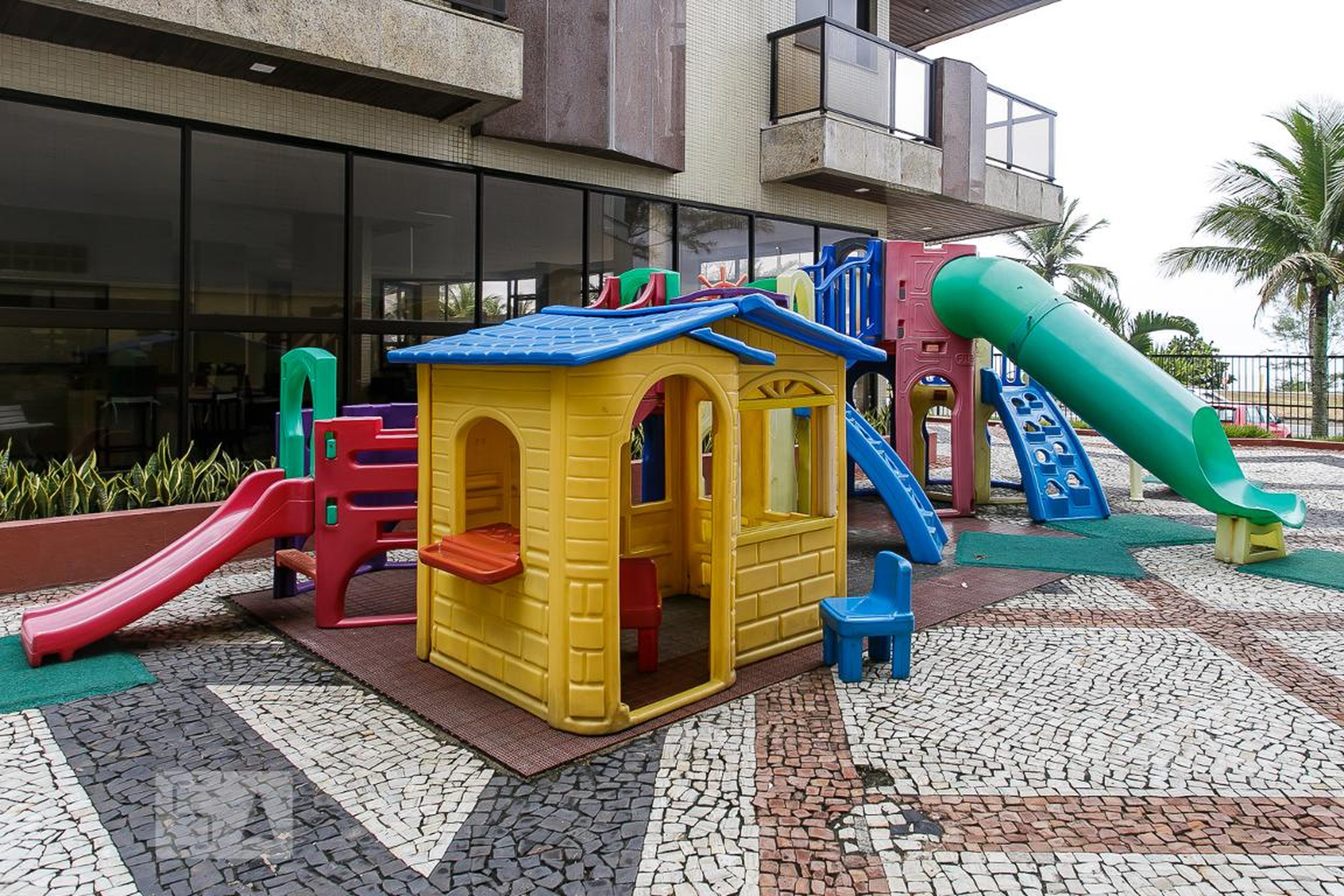 Playground - La Brise Quality Service