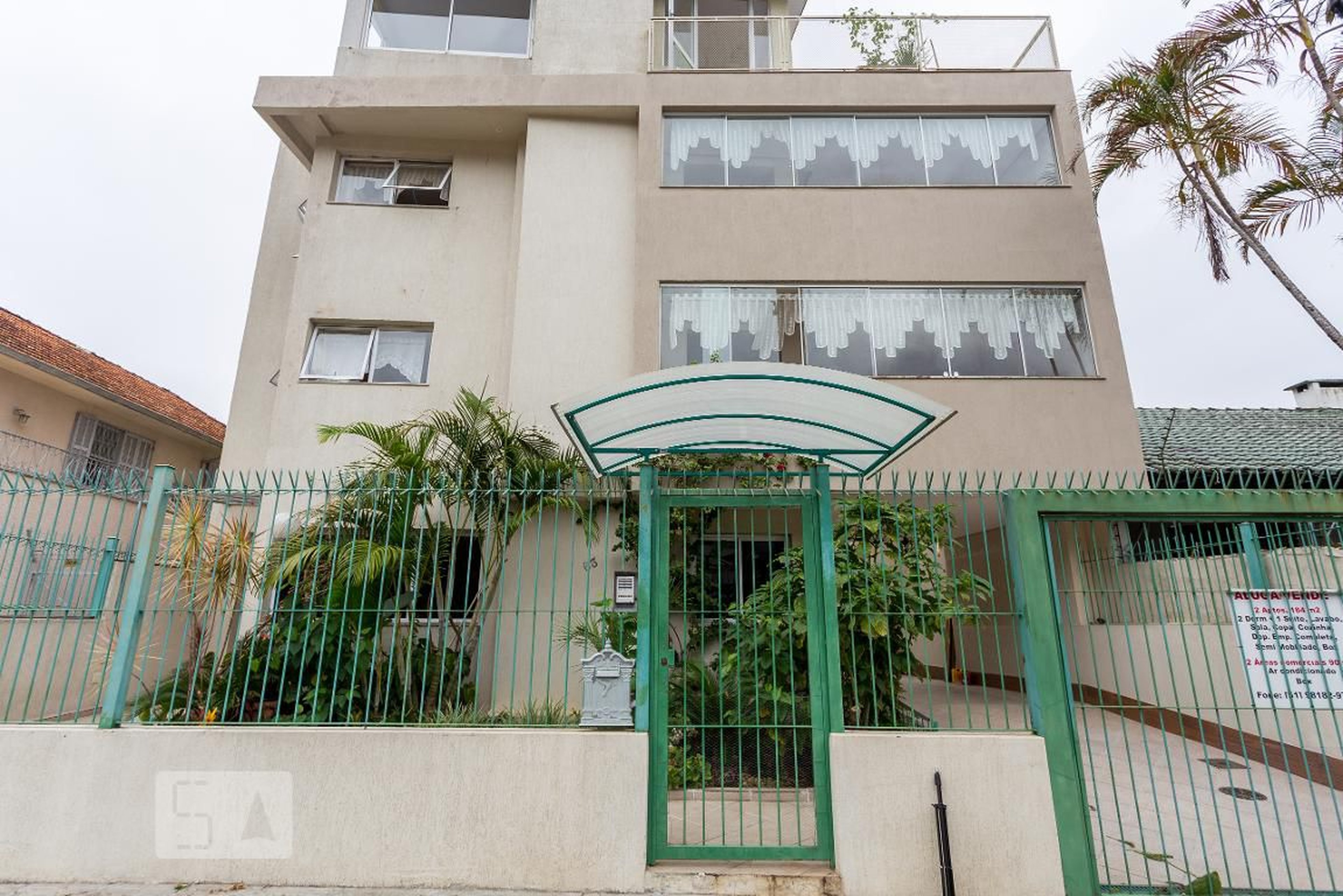 Fachada Condomínio em Rua Dona Amélia, 63