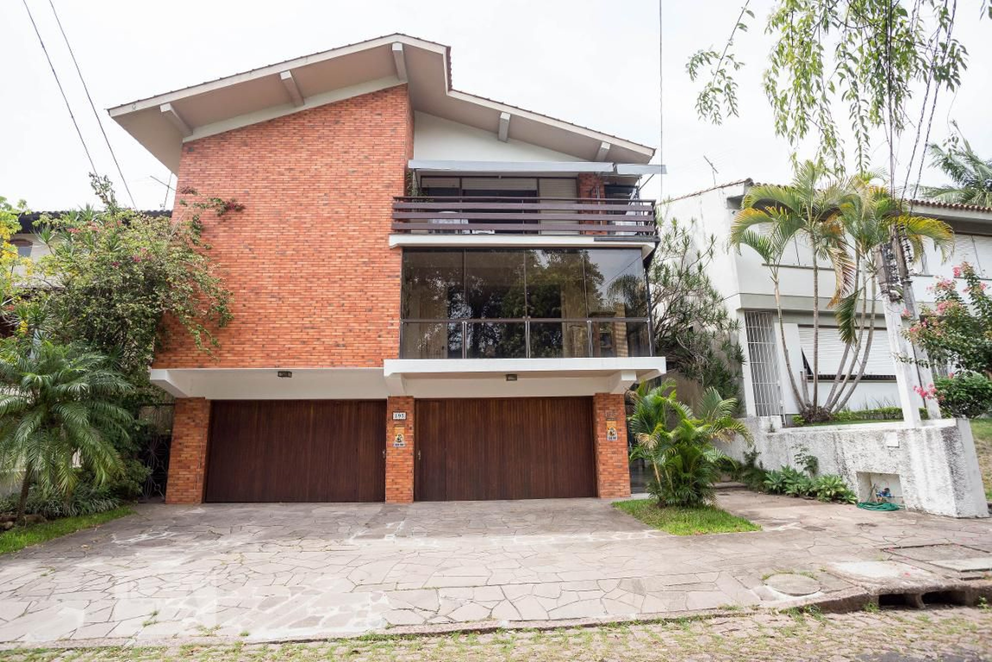 Fachada Condomínio em Rua Frei Henrique Golland Trindade, 195