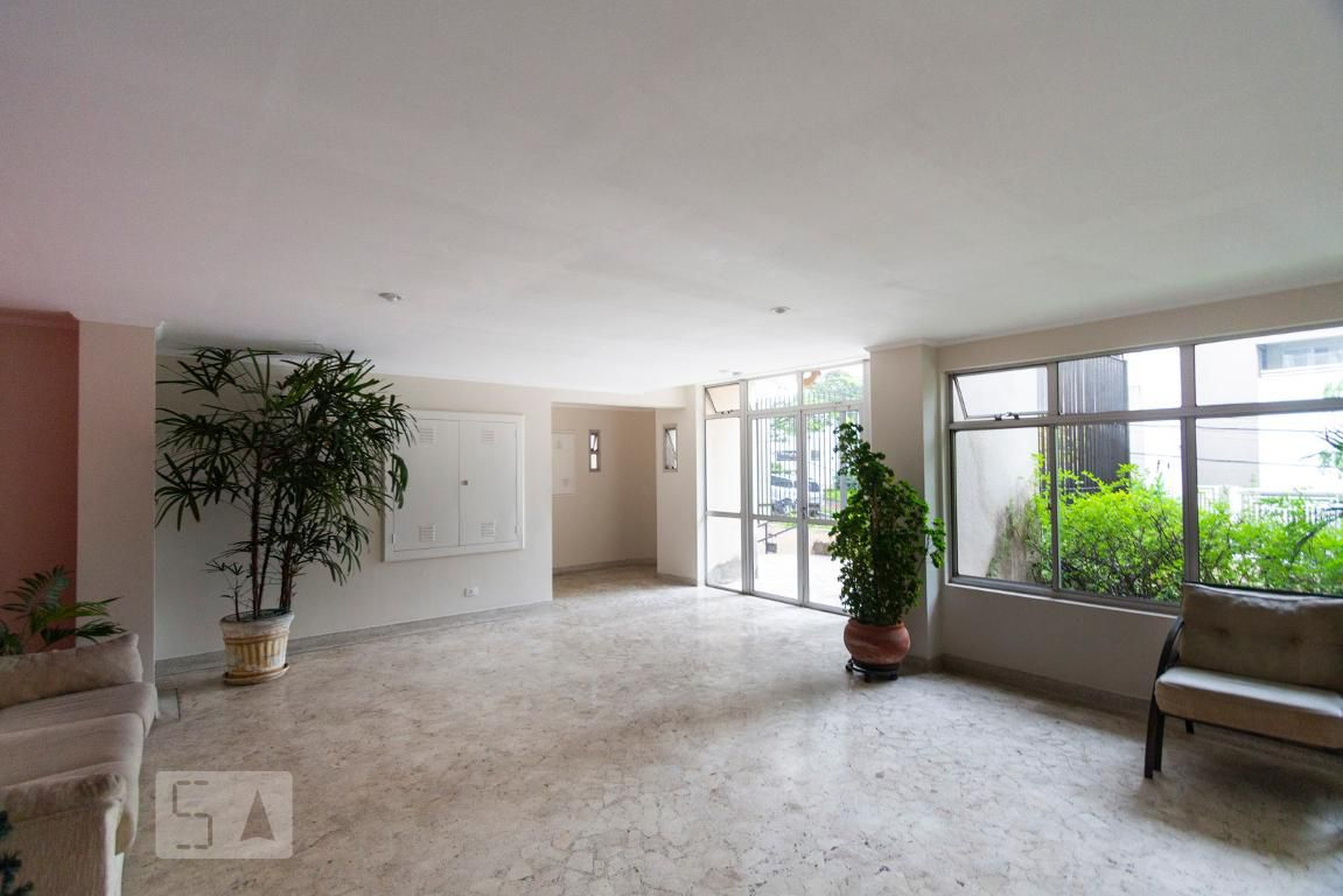 Hall social Condomínio em Rua José Feliciano, 126