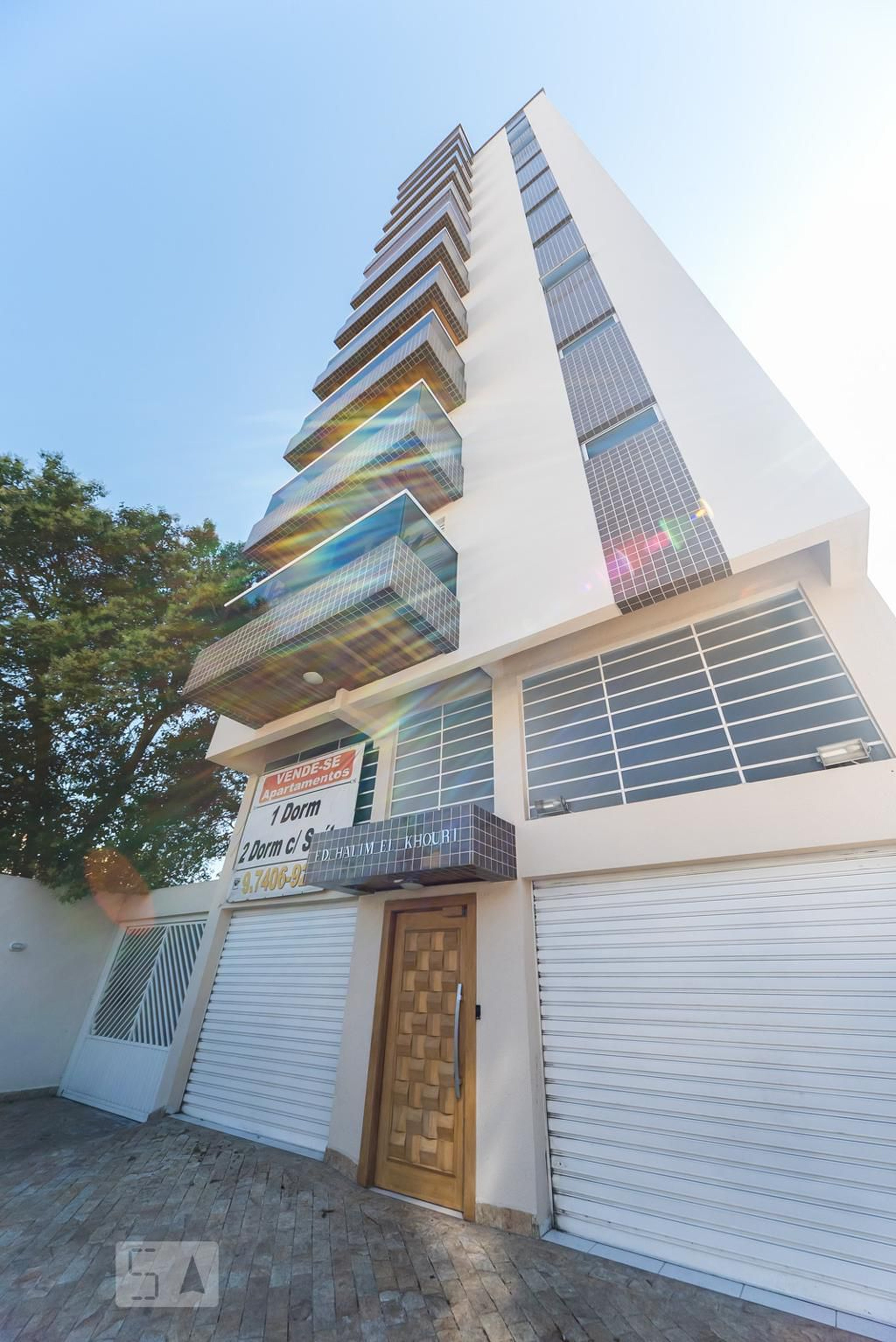 Fachada Condomínio em Rua General Craveiro Lopes, 150