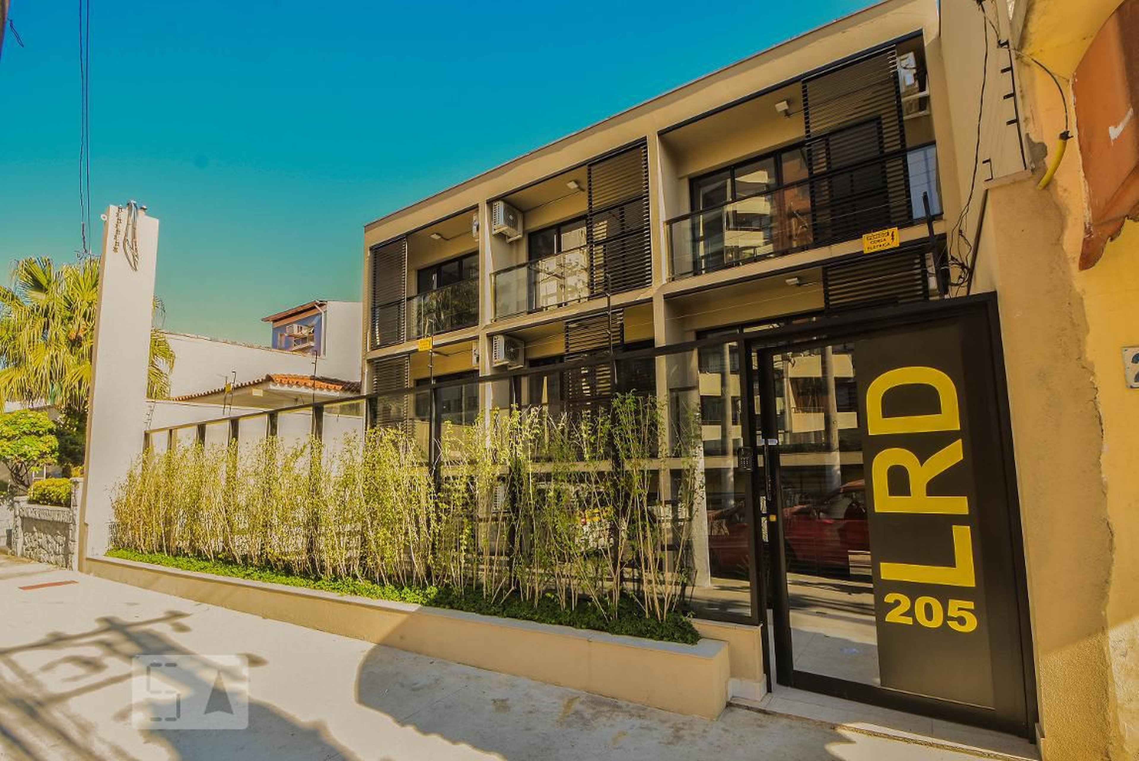 Prédio Condomínio LRD 205