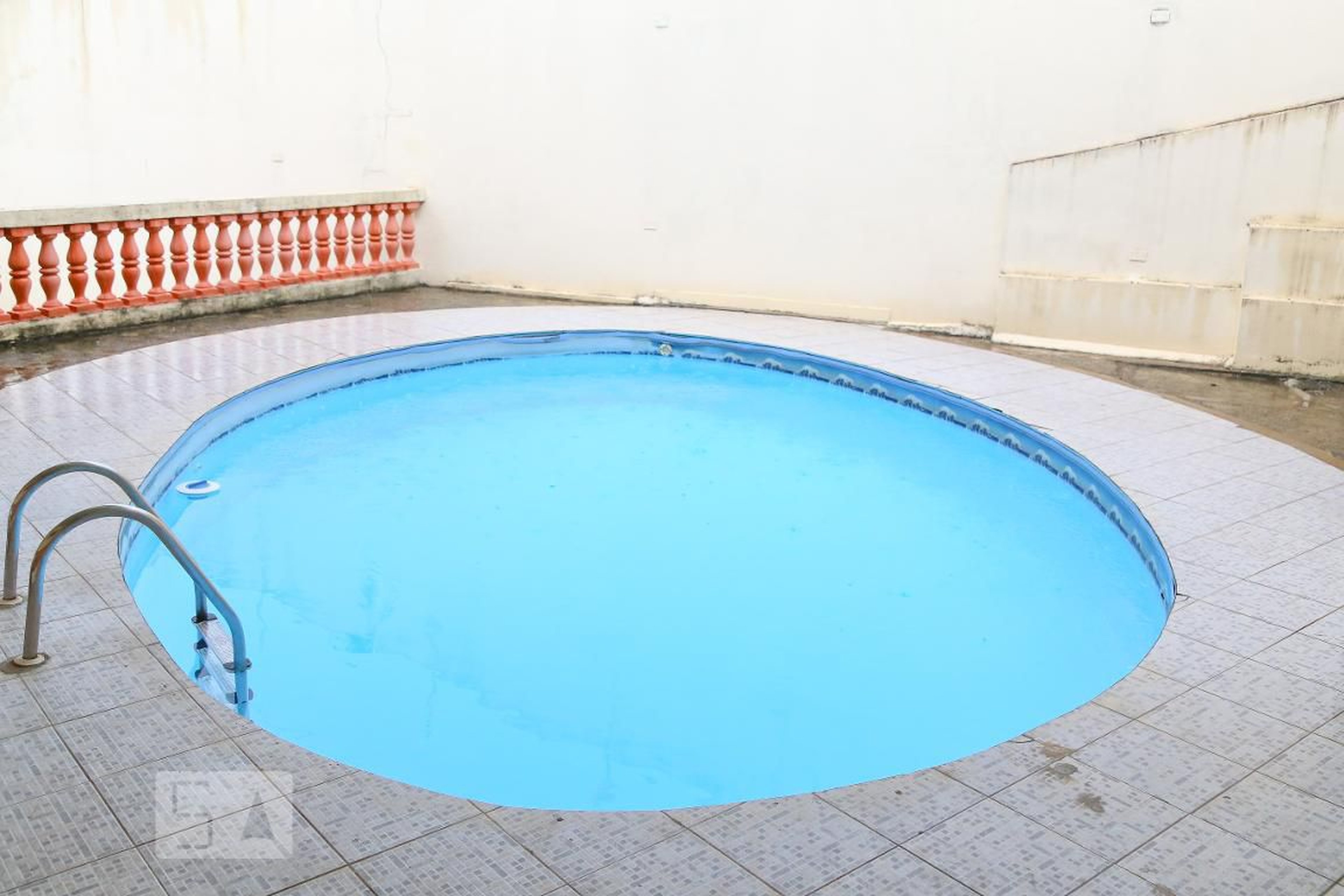 Piscina 1 - Carlos Magno
