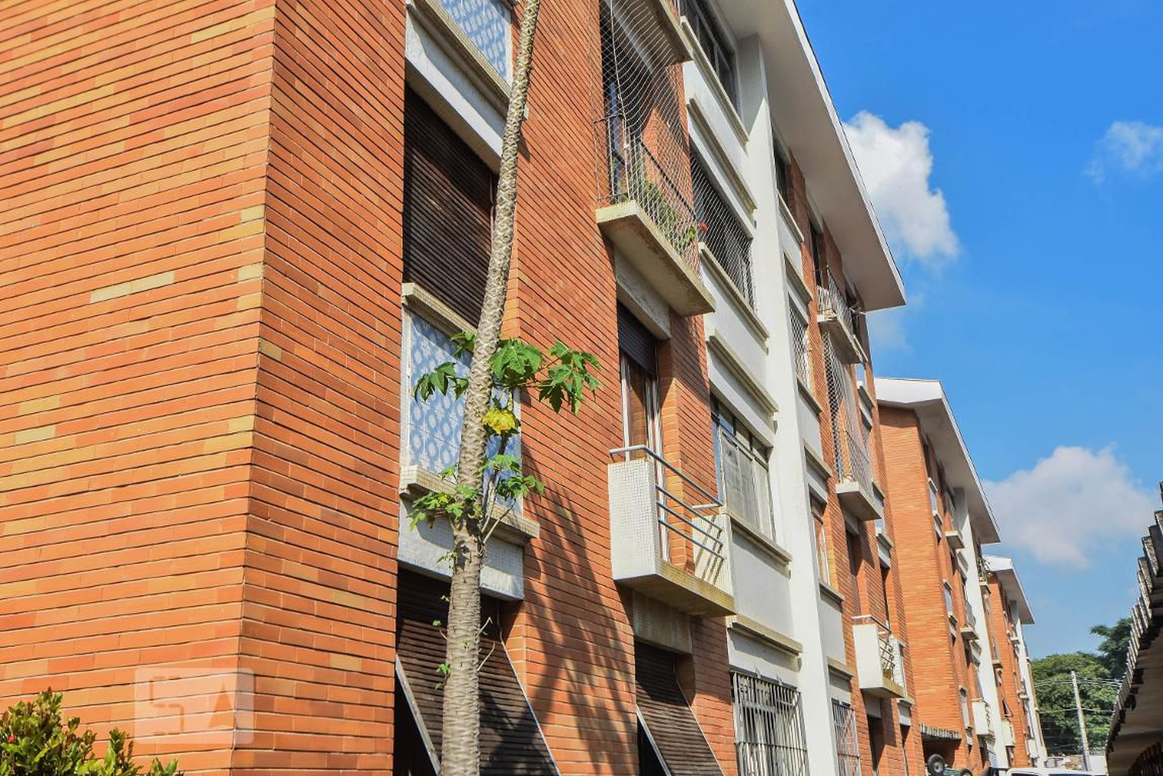 Prédio Condomínio Conjunto Residencial Marilu