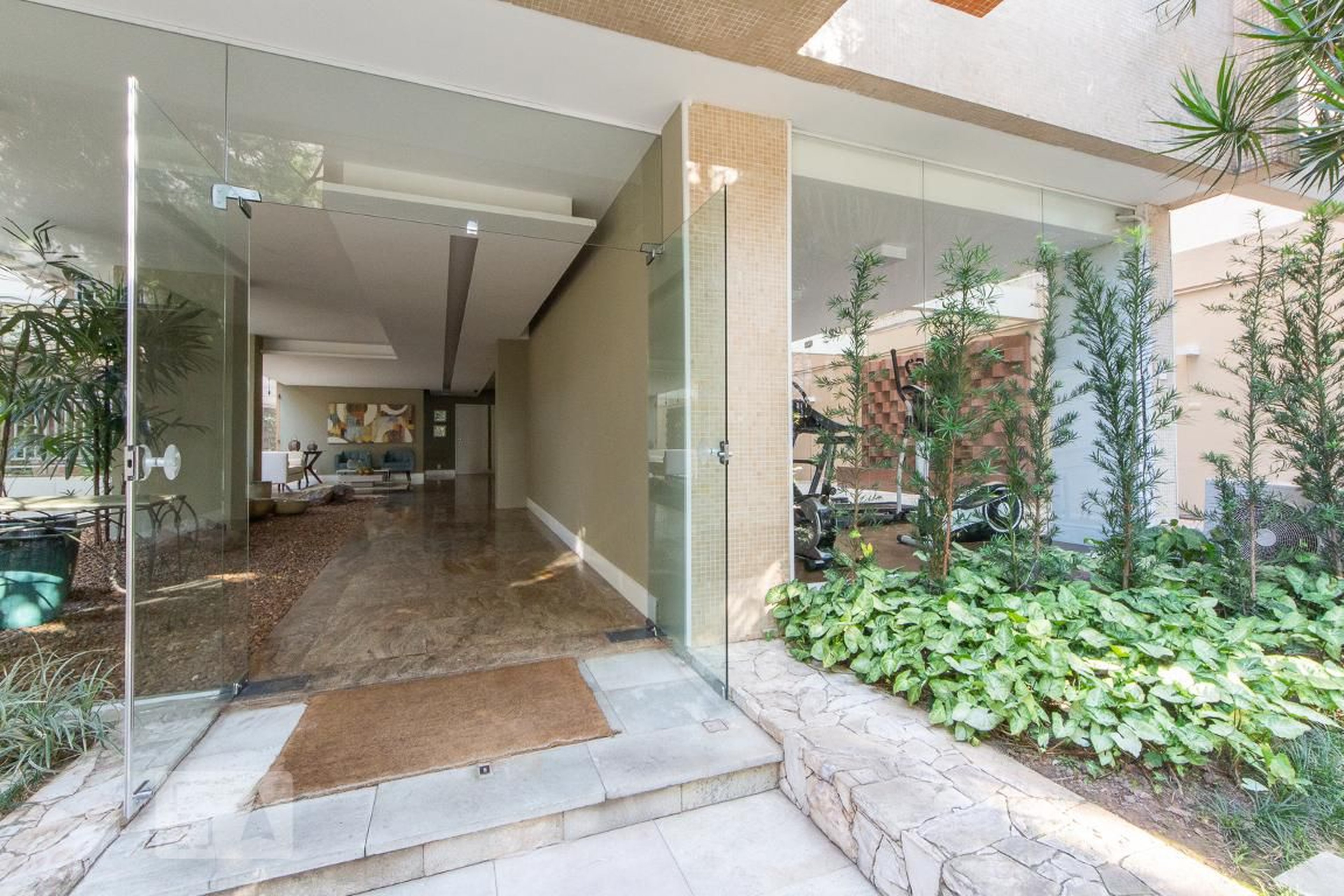 Entrada - Edifício Roberto Capellano