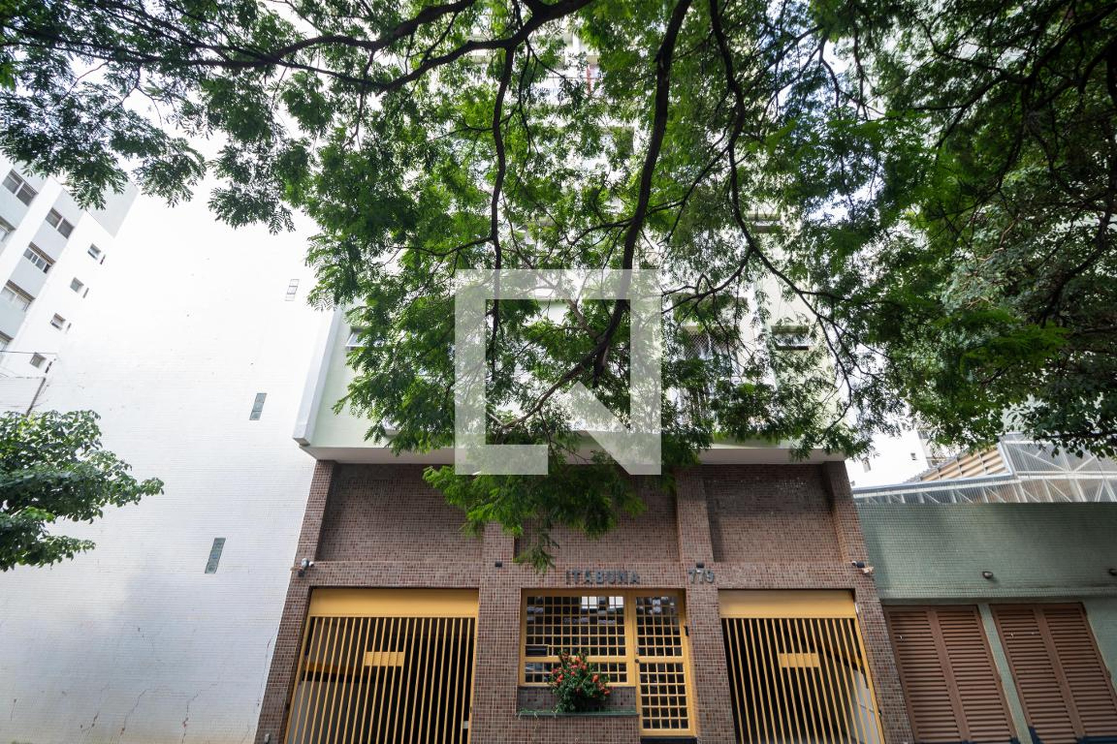 Fachada Condomínio em Rua Sacramento, 779