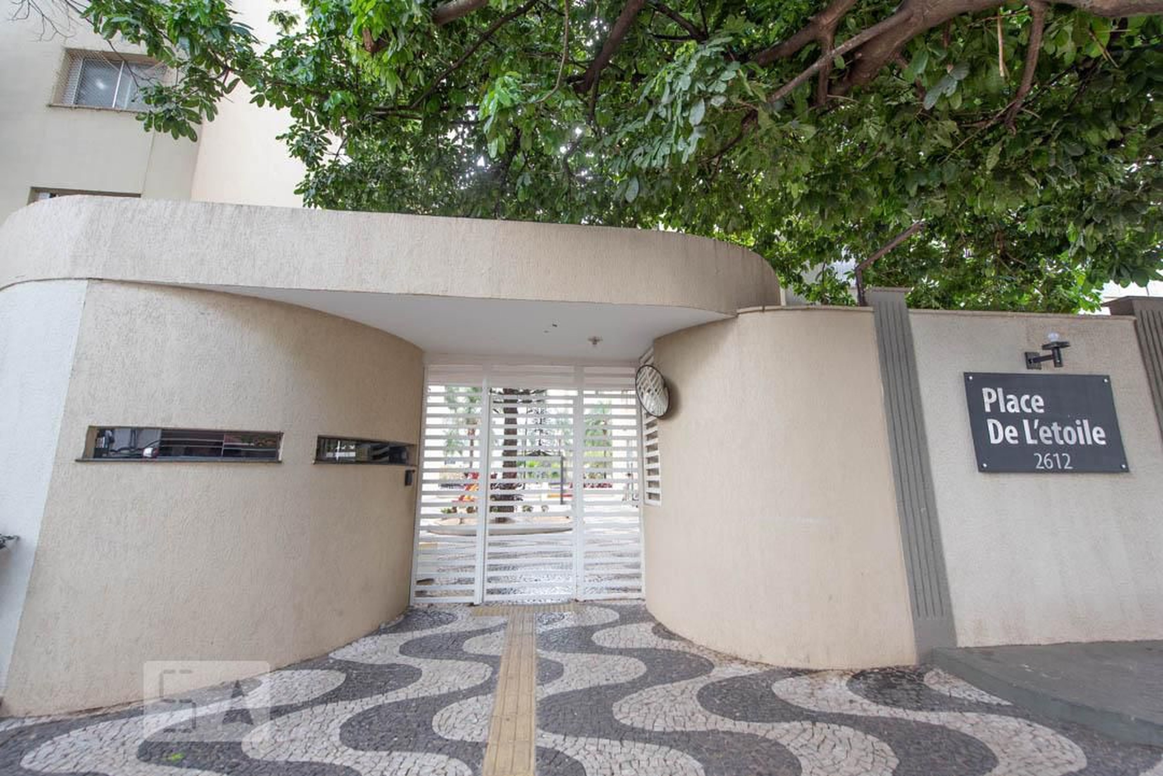 Fachada Residencial Place de L' Etoile