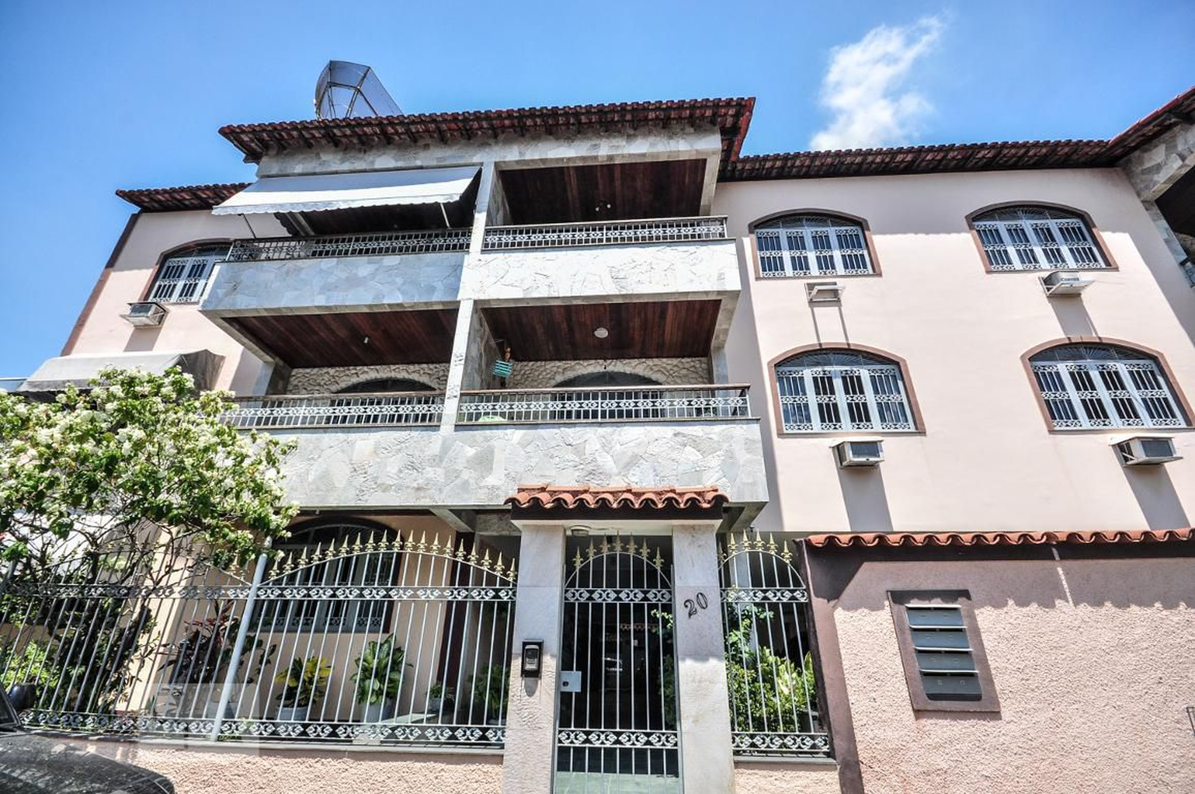 Fachada Edifício Vale do Pau Ferro