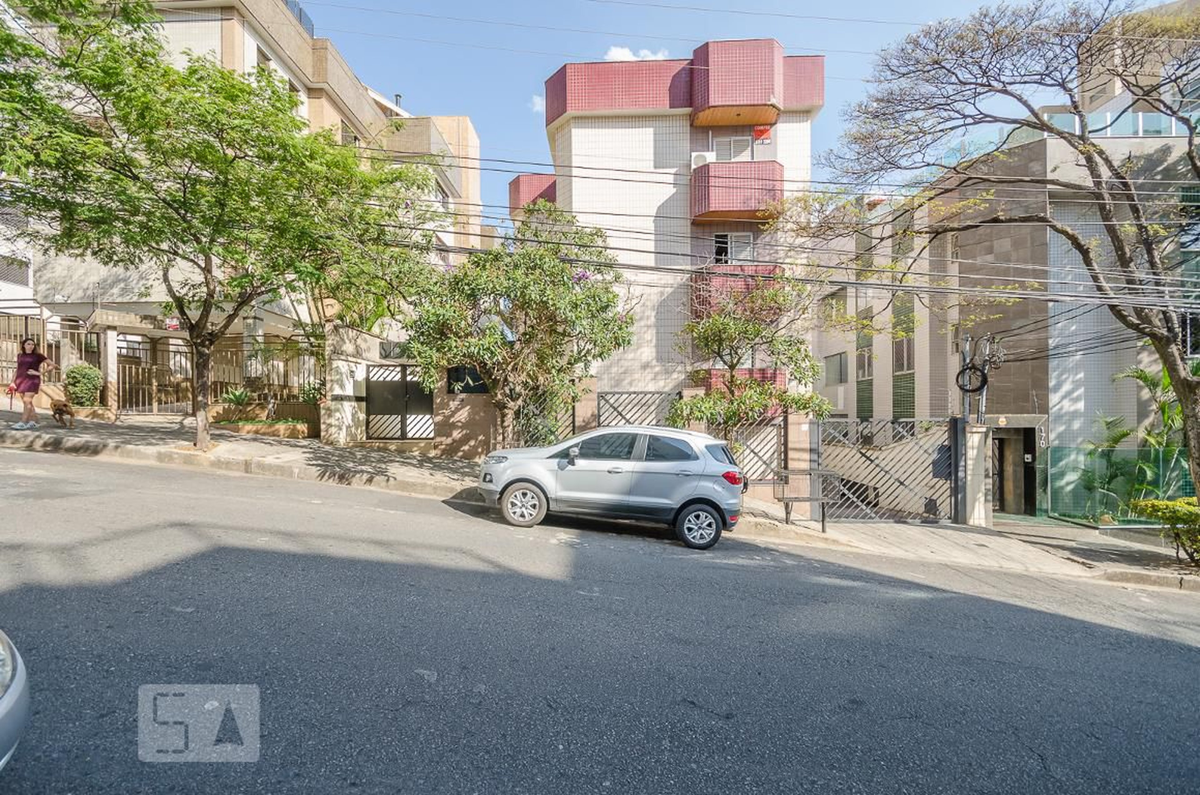 Fachada Condomínio em Rua Stella Hanriot, 180