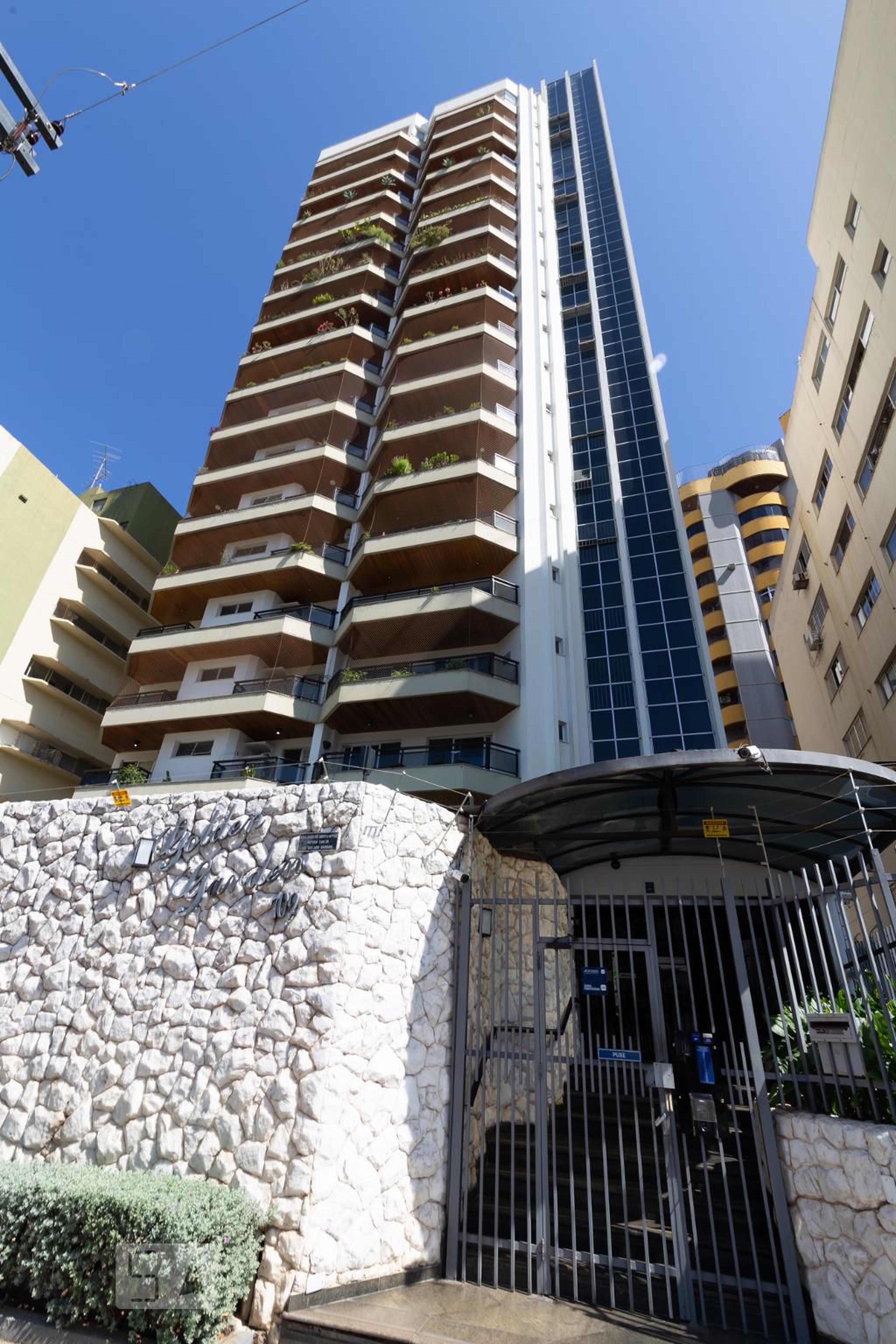 Fachada Condomínio em Rua João de Abreu, 702