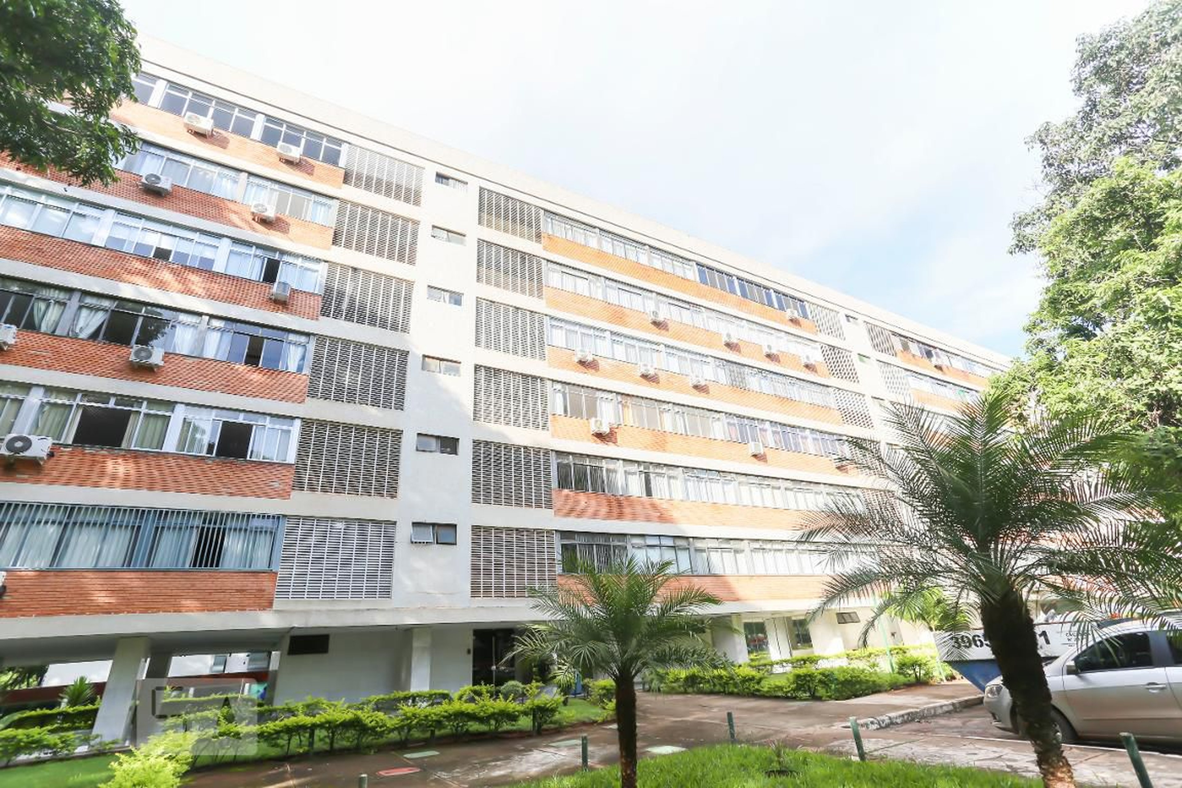 Fachada Condomínio em Sqs 203, 0