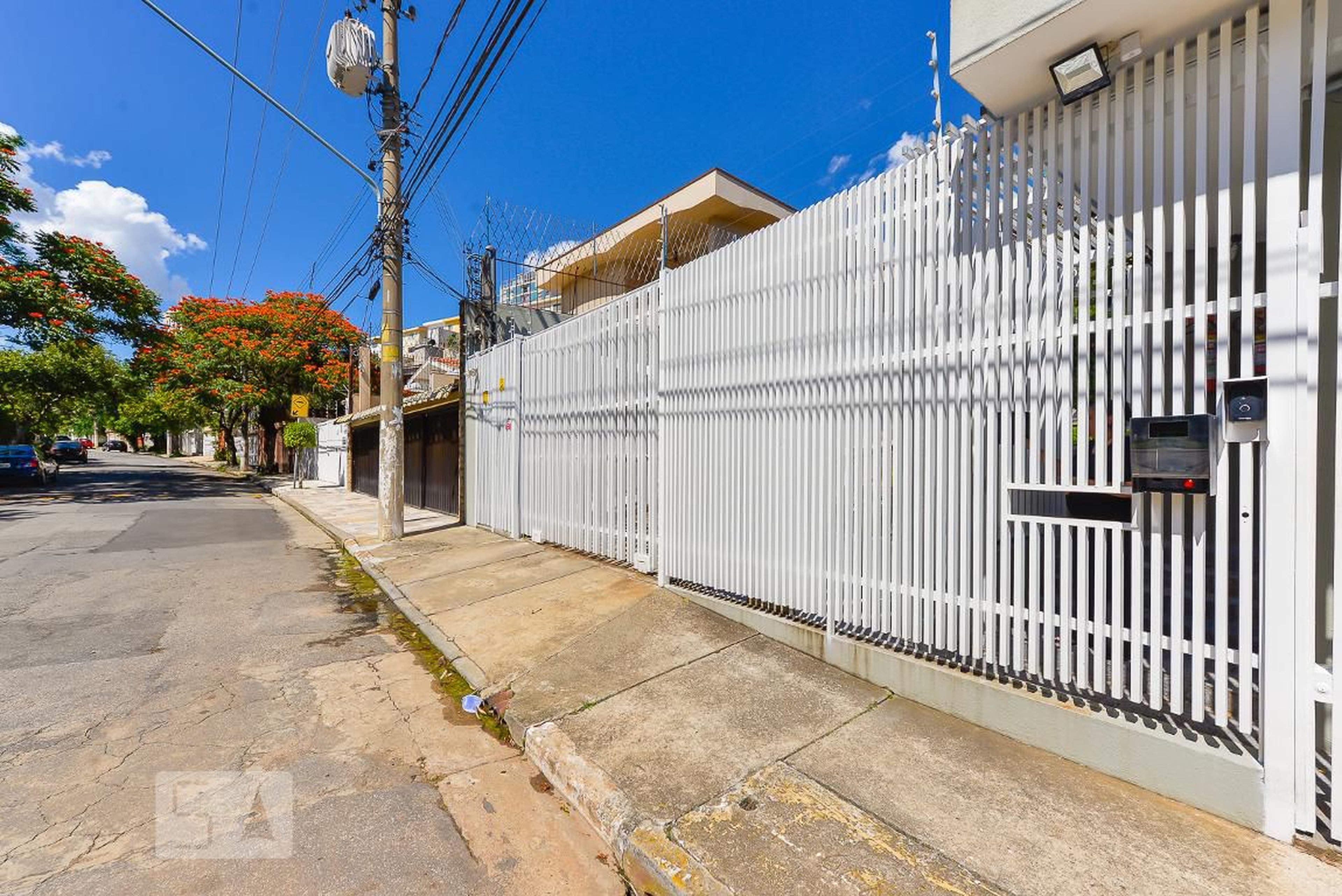 Fachada Condomínio em Rua Simpatia, 633