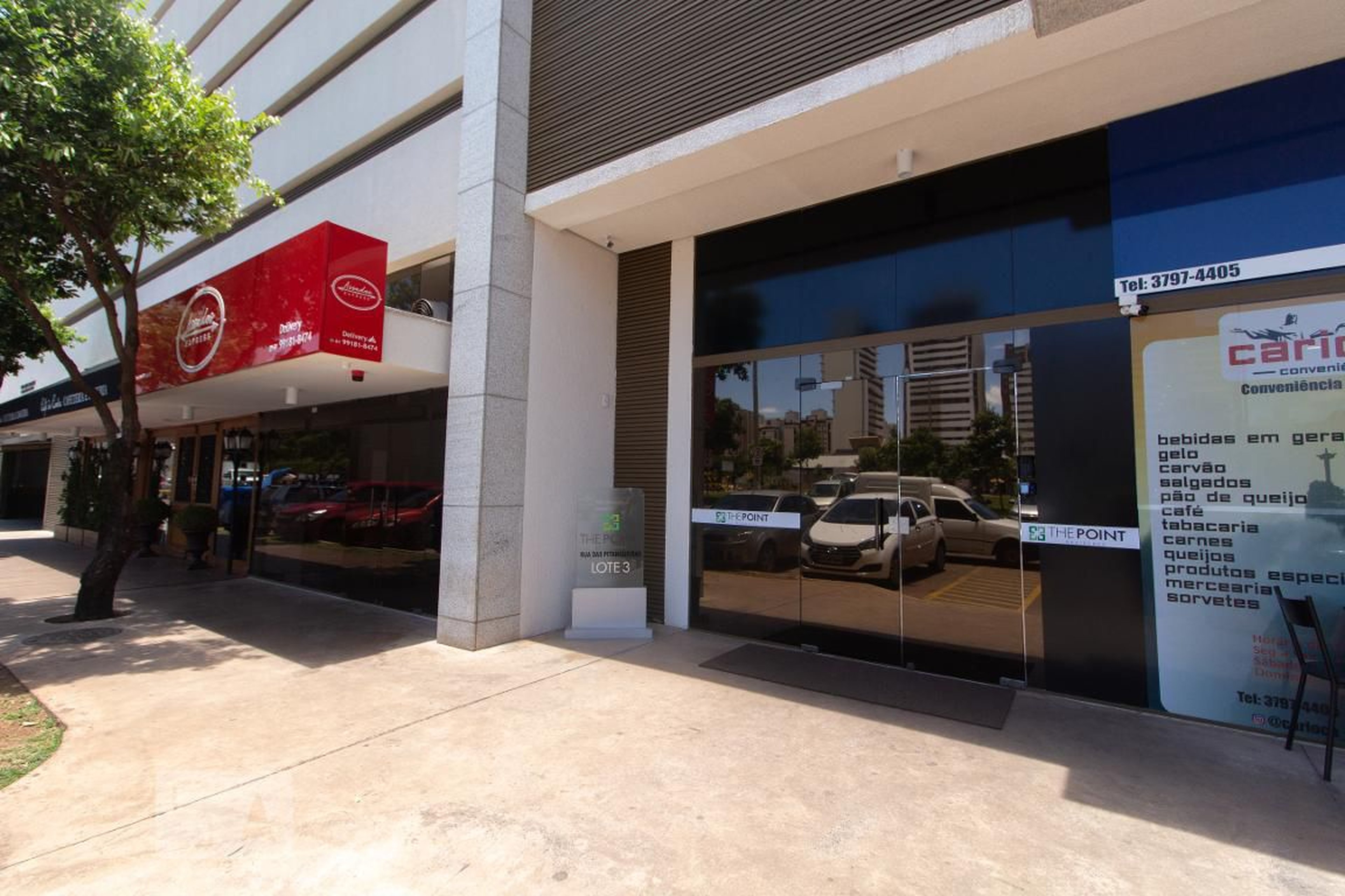 Fachada Condomínio em R. das Pitangueiras, 4