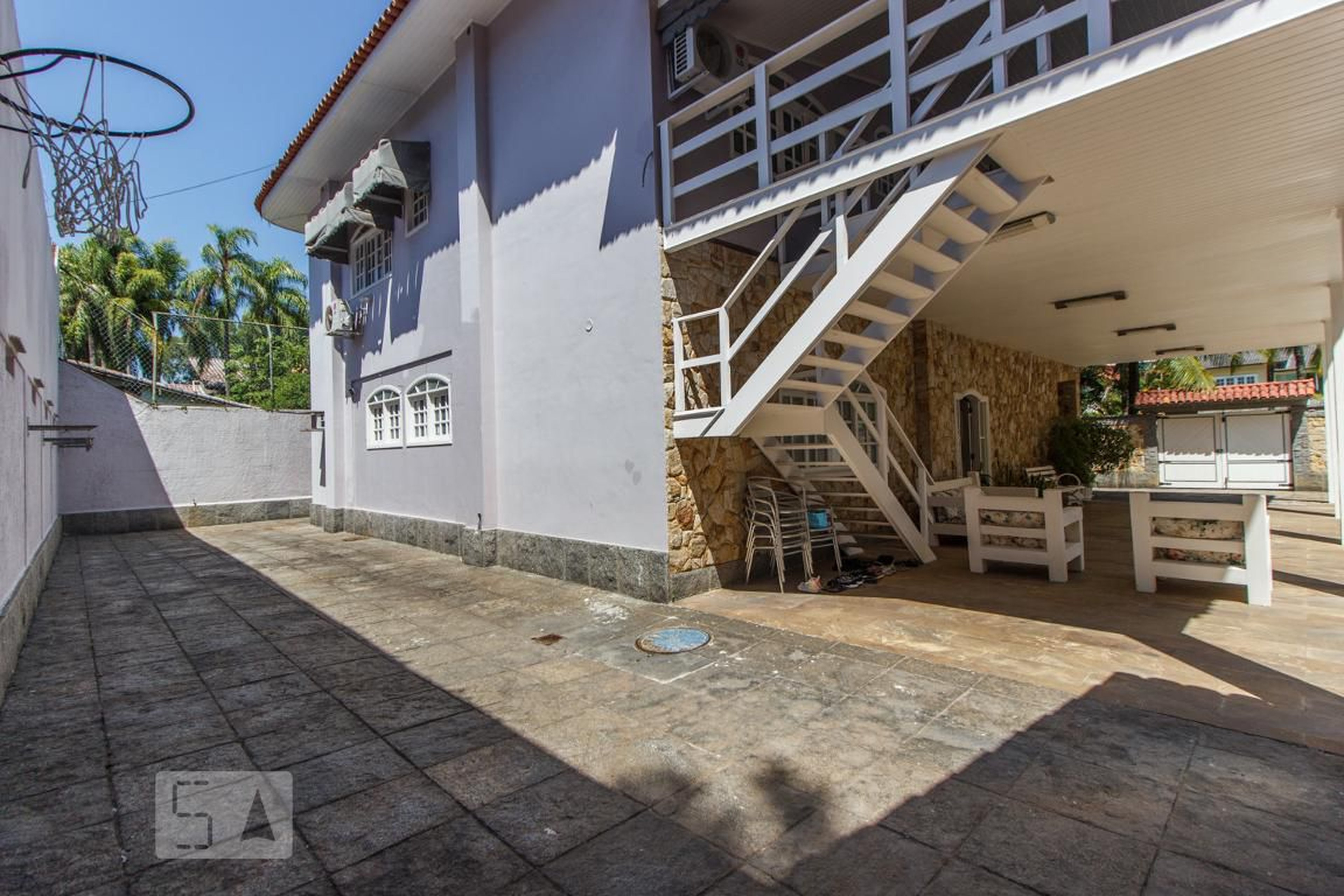 Área Externa - Alameda dos Eucalíptos