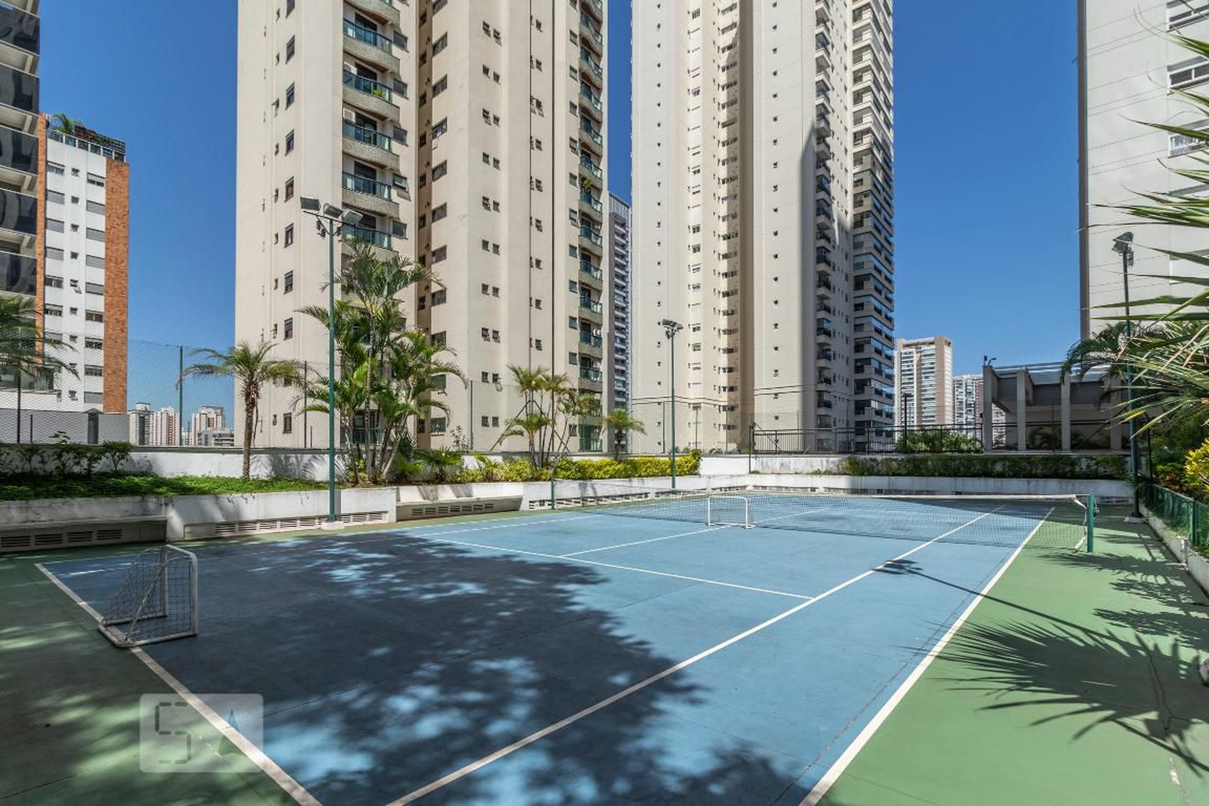 Quadra de Tenis - Calabrone