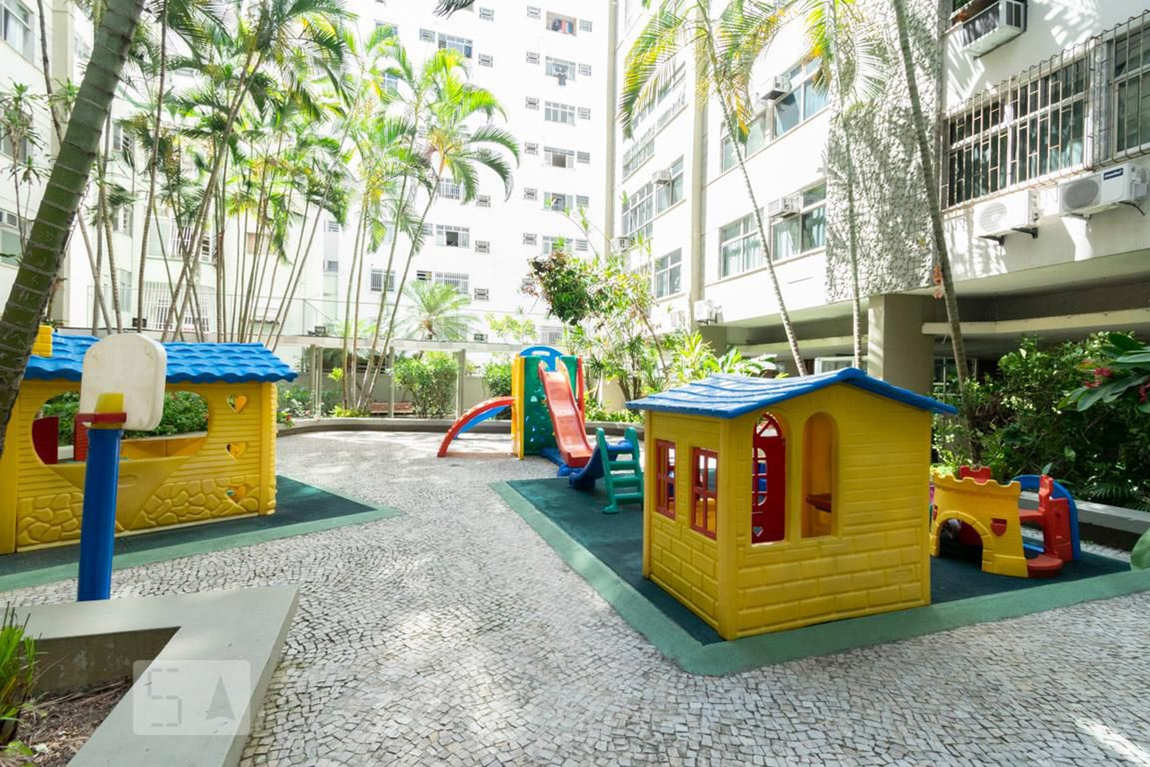 Playground - Anderson Emanuel de Azevedo Goncalves
