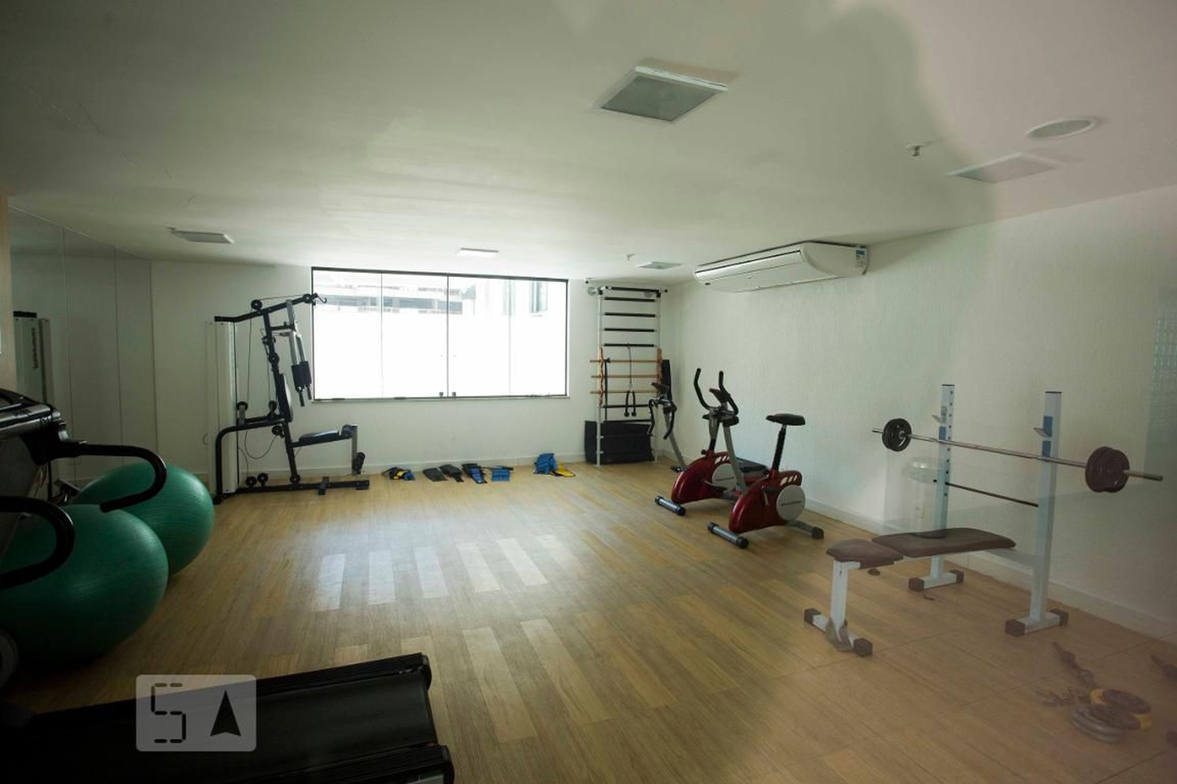 academia - Tour de Saint Denis