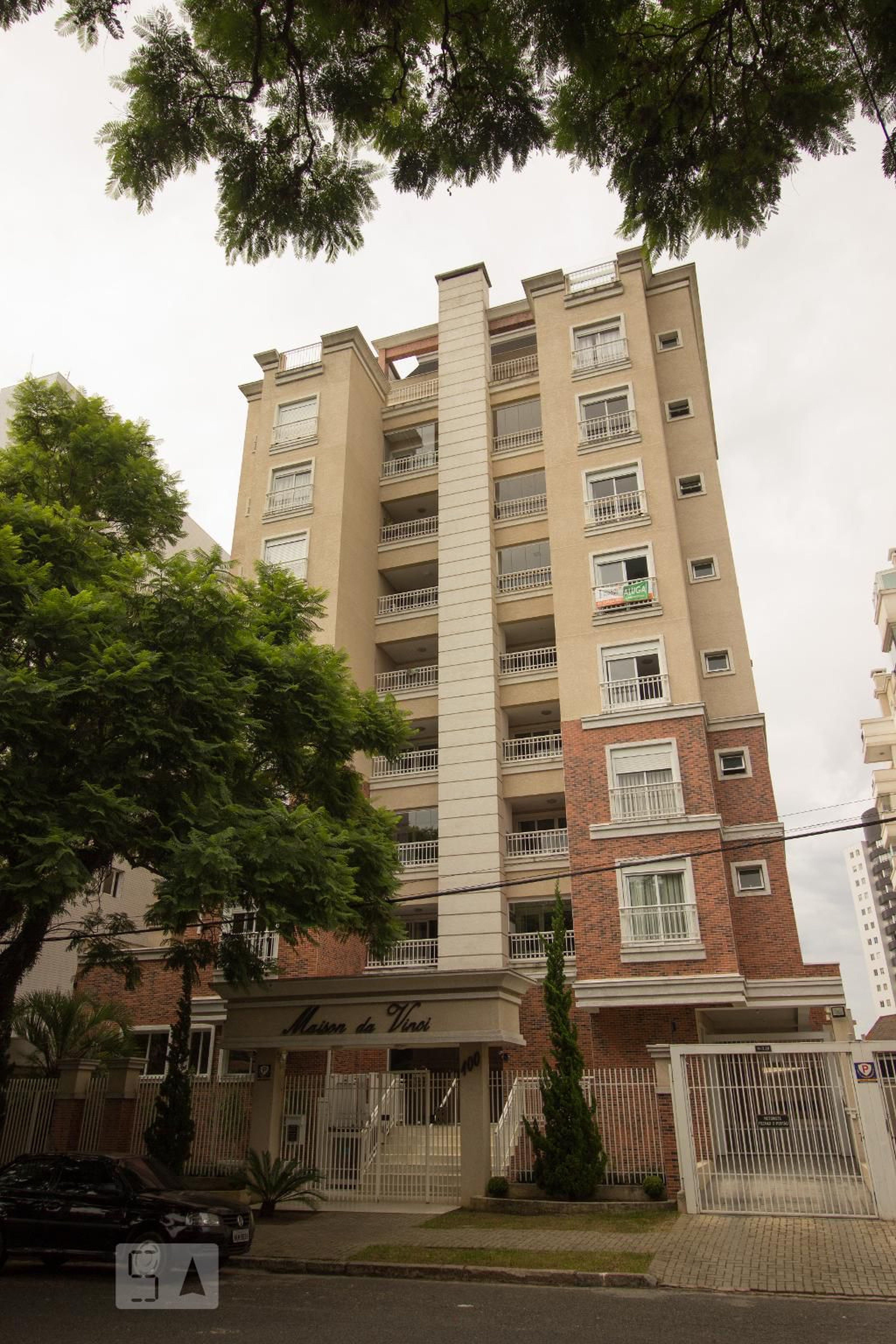 Fachada Condomínio em Rua do Herval, 100