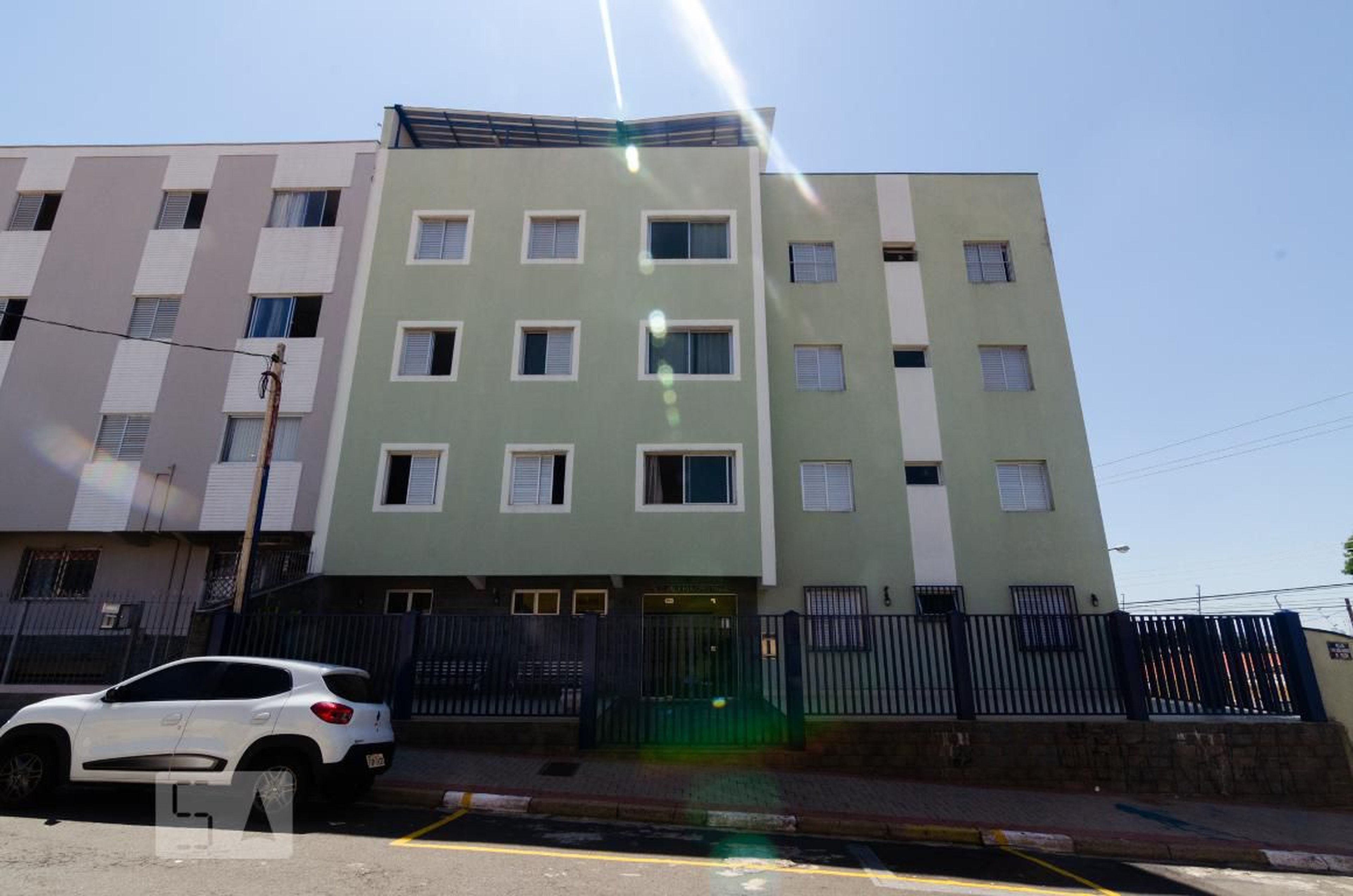 Fachada do prédio Condomínio Valéria Cristina