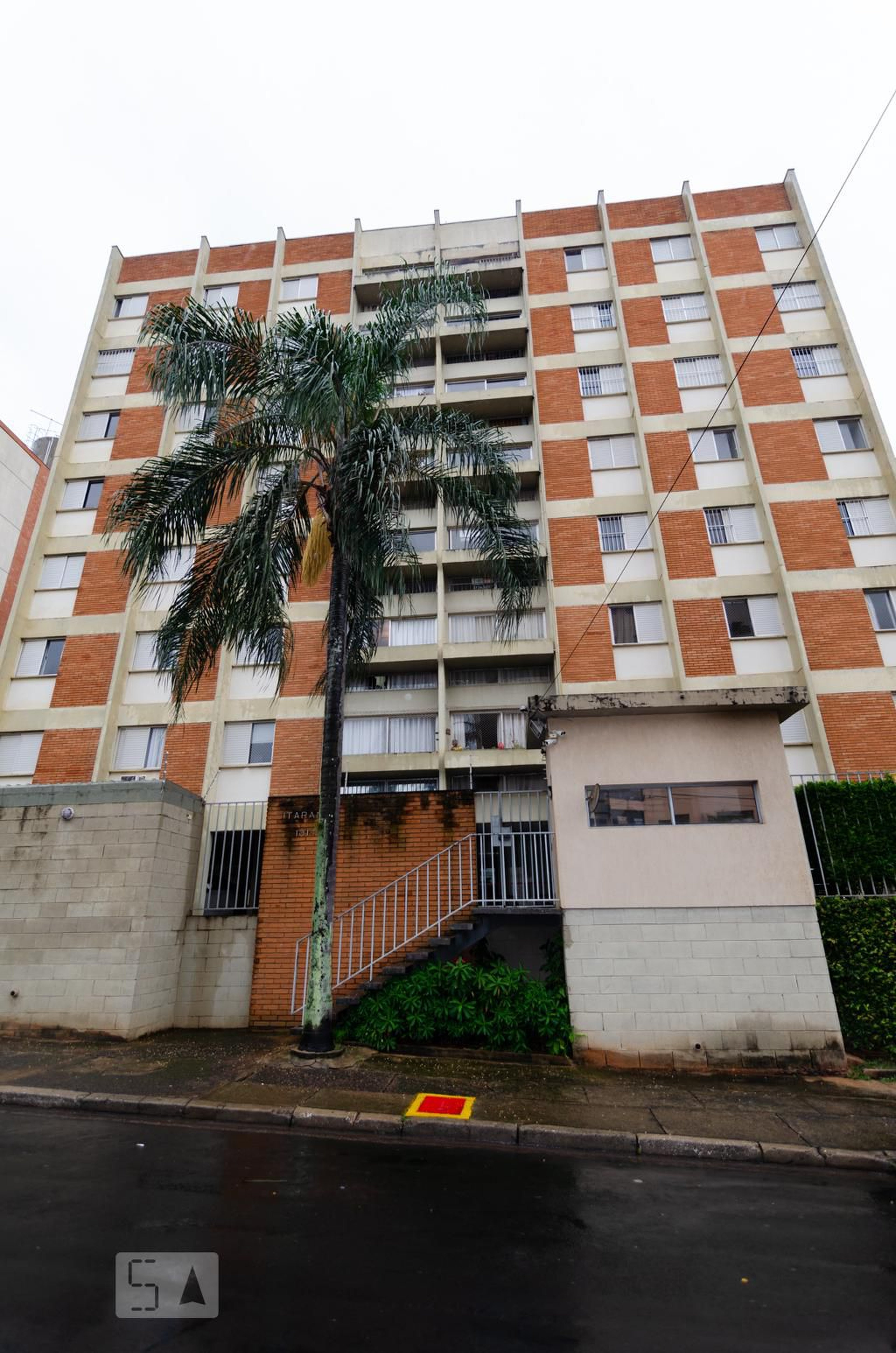 Fachada do prédio Condomínio em Rua Presidente Bernardes, 1314