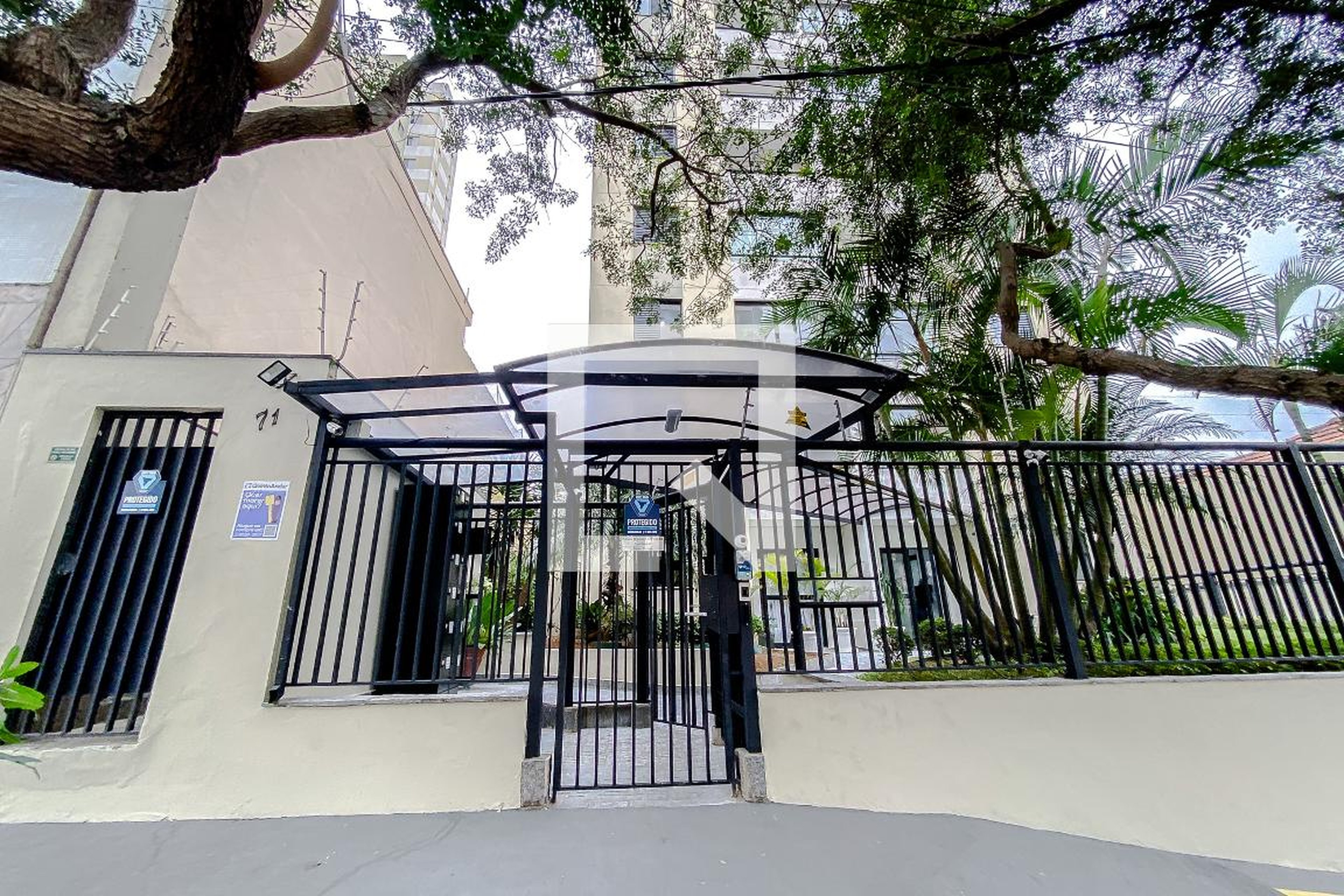 Fachada Condomínio Clos de La Roche