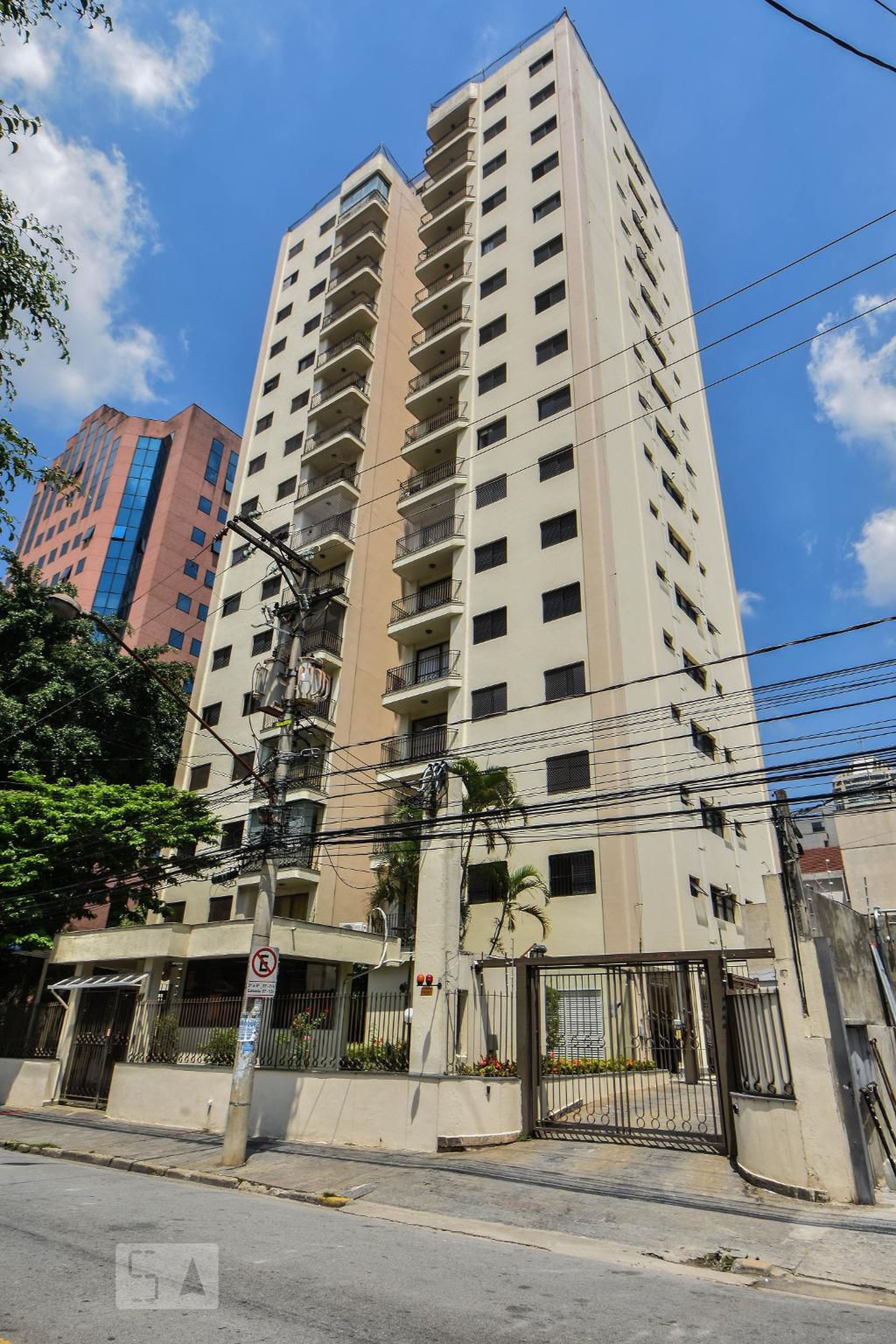 Prédio Condomínio Veridiana