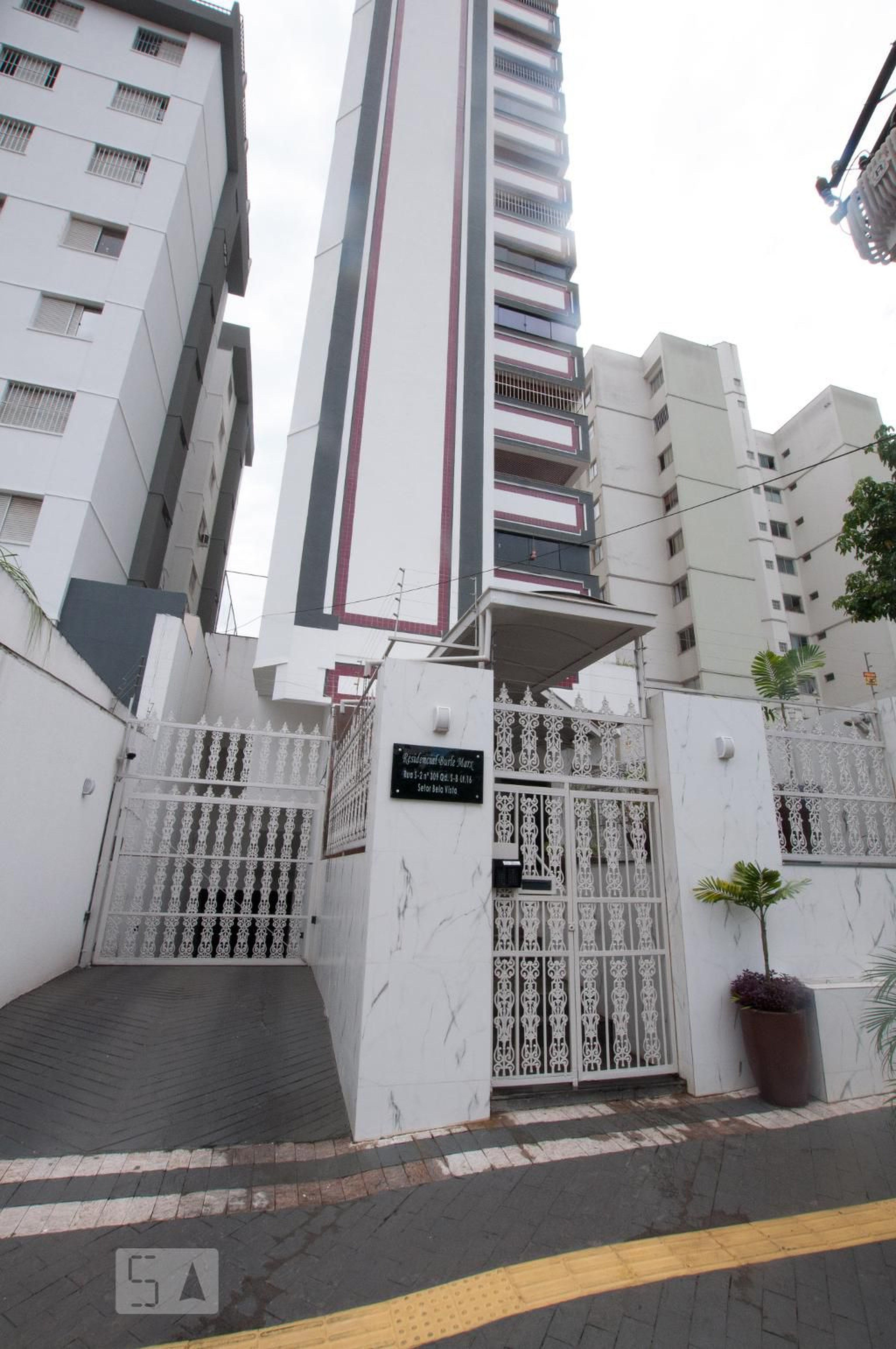 Fachada Condomínio em R. S, 309