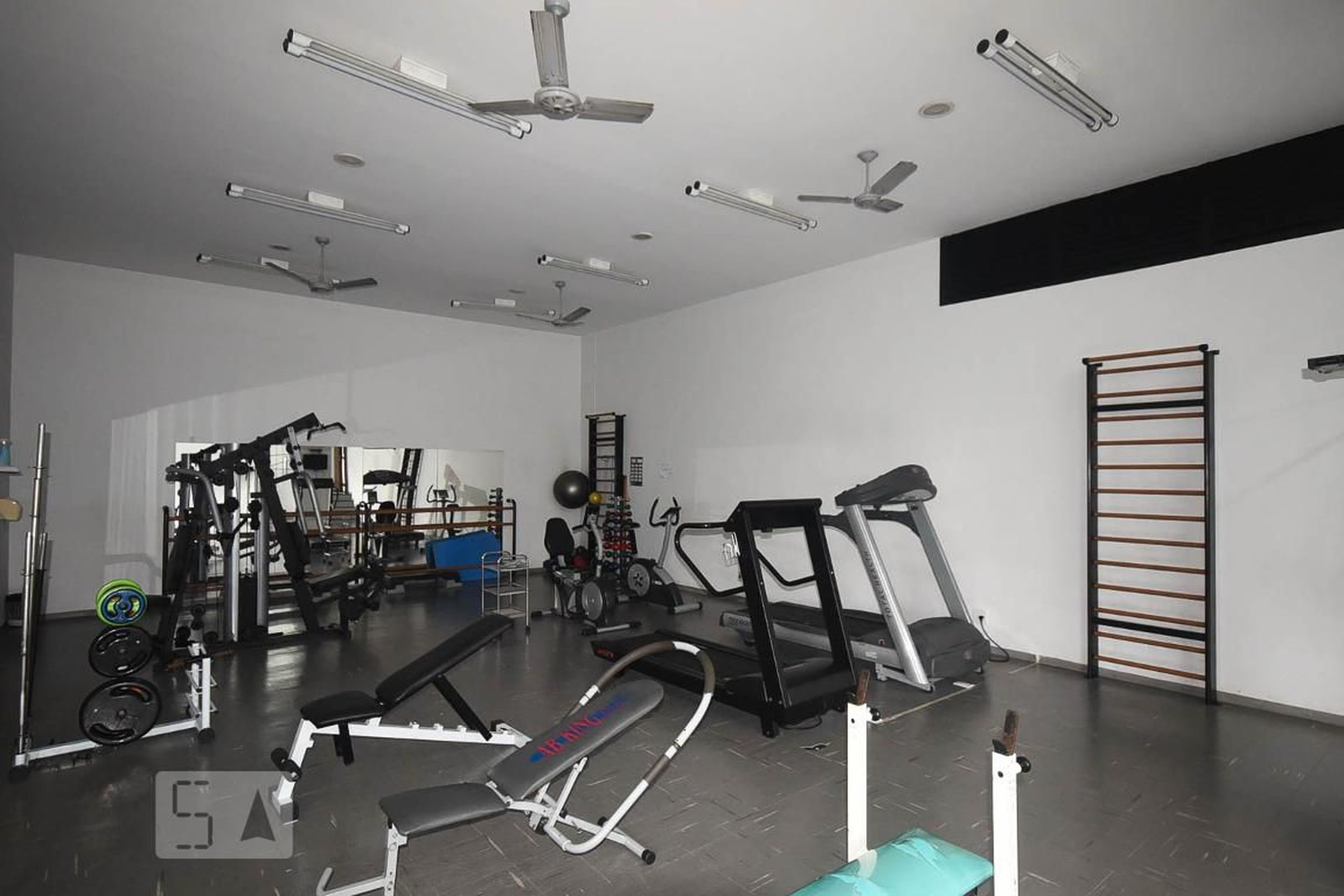 Academia - Iubatinga