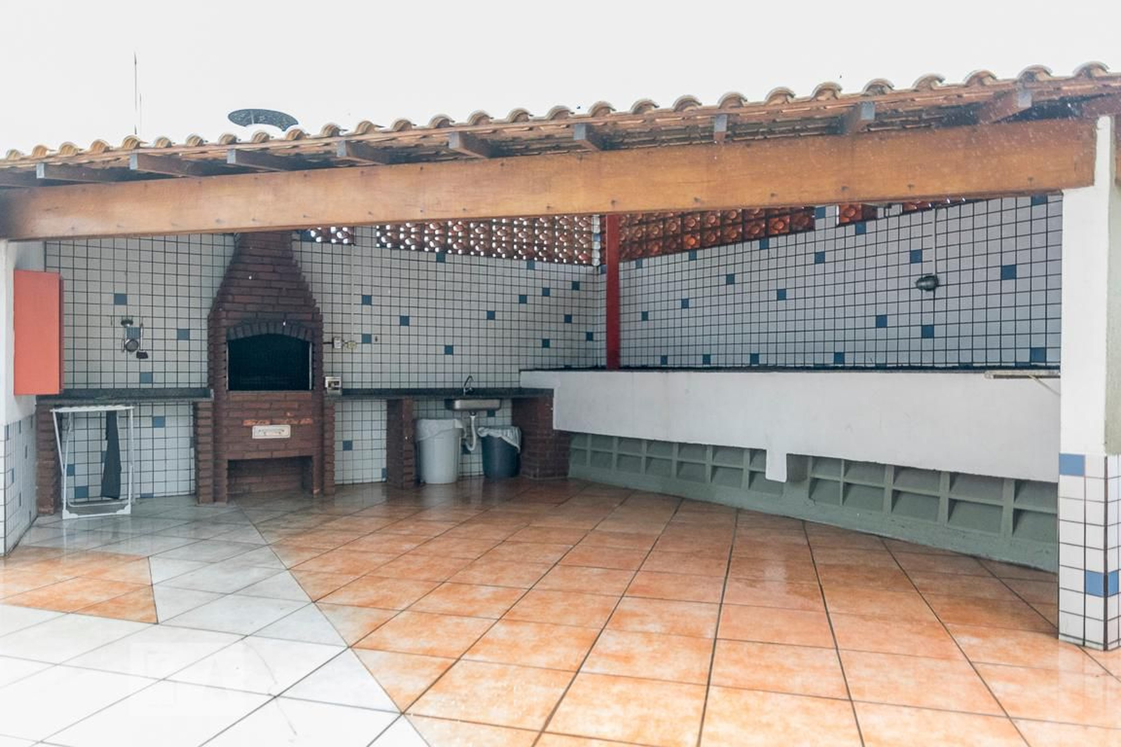 Churrasqueira - Polar