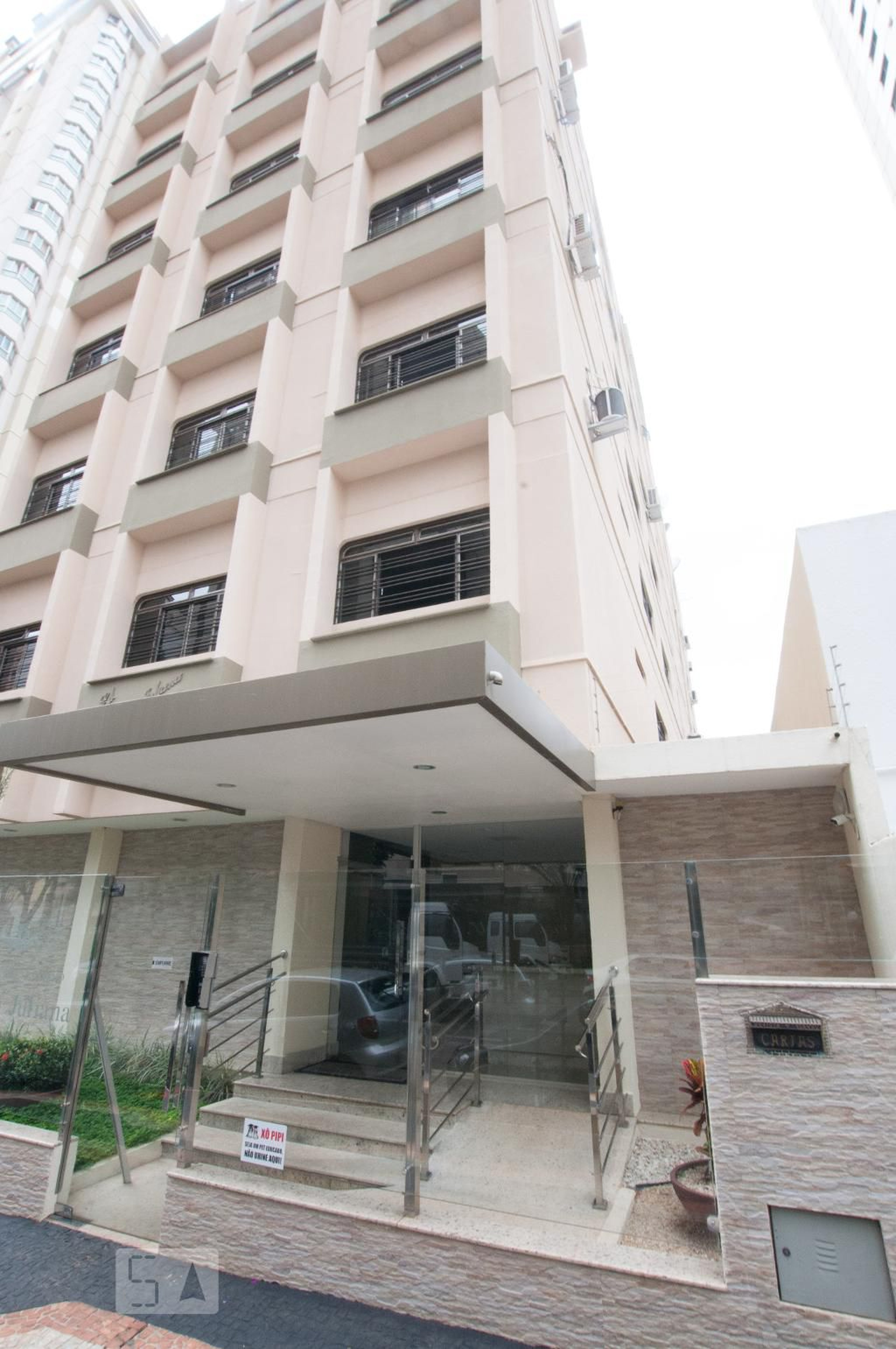 Fachada Condomínio em Rua T-27, 105