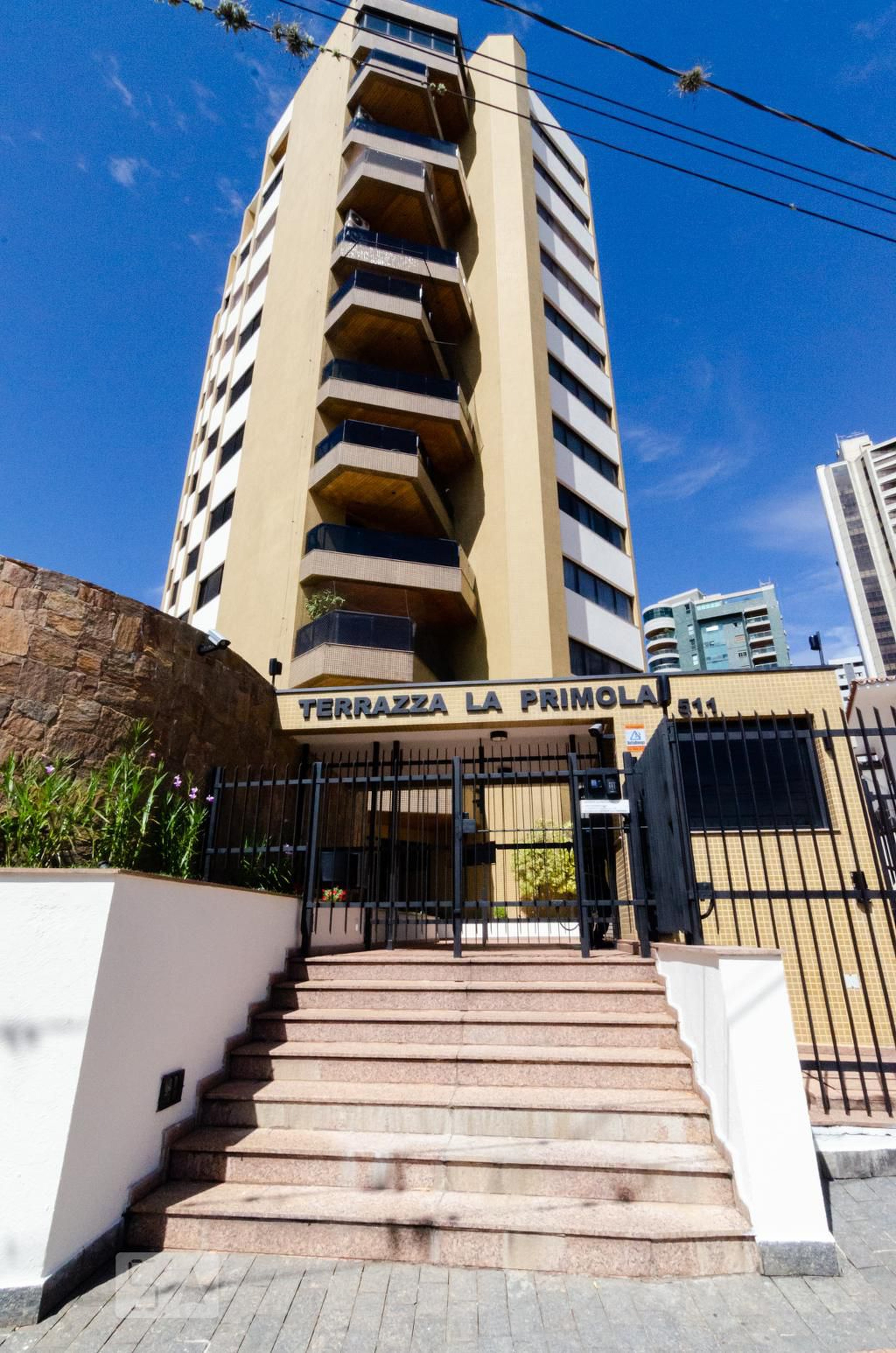 Fachada Condomínio em Rua Doutor Emílio Ribas, 511