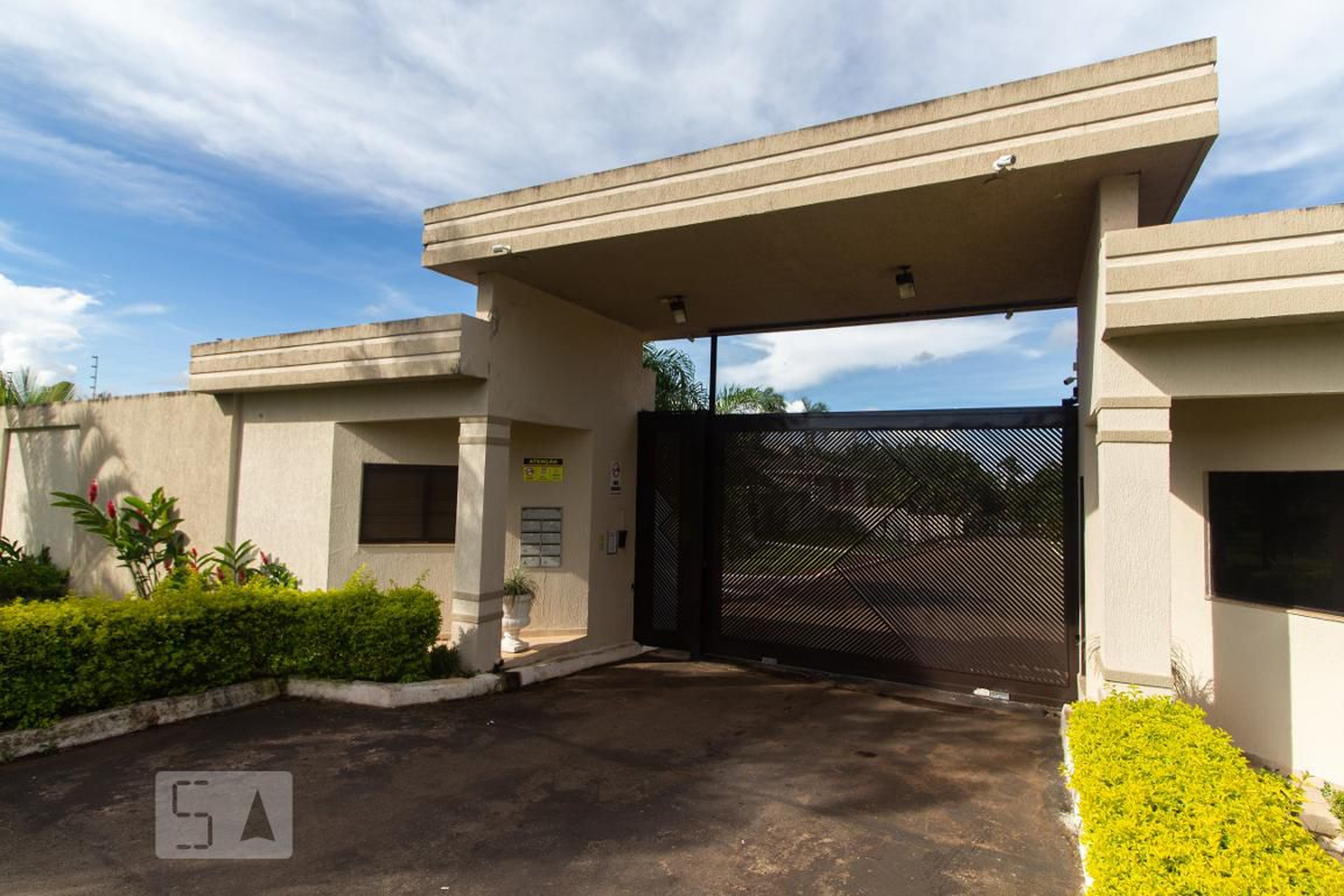 Fachada Condomínio em Smpw Quadra 4 Conjunto 3, lote 9 casa B