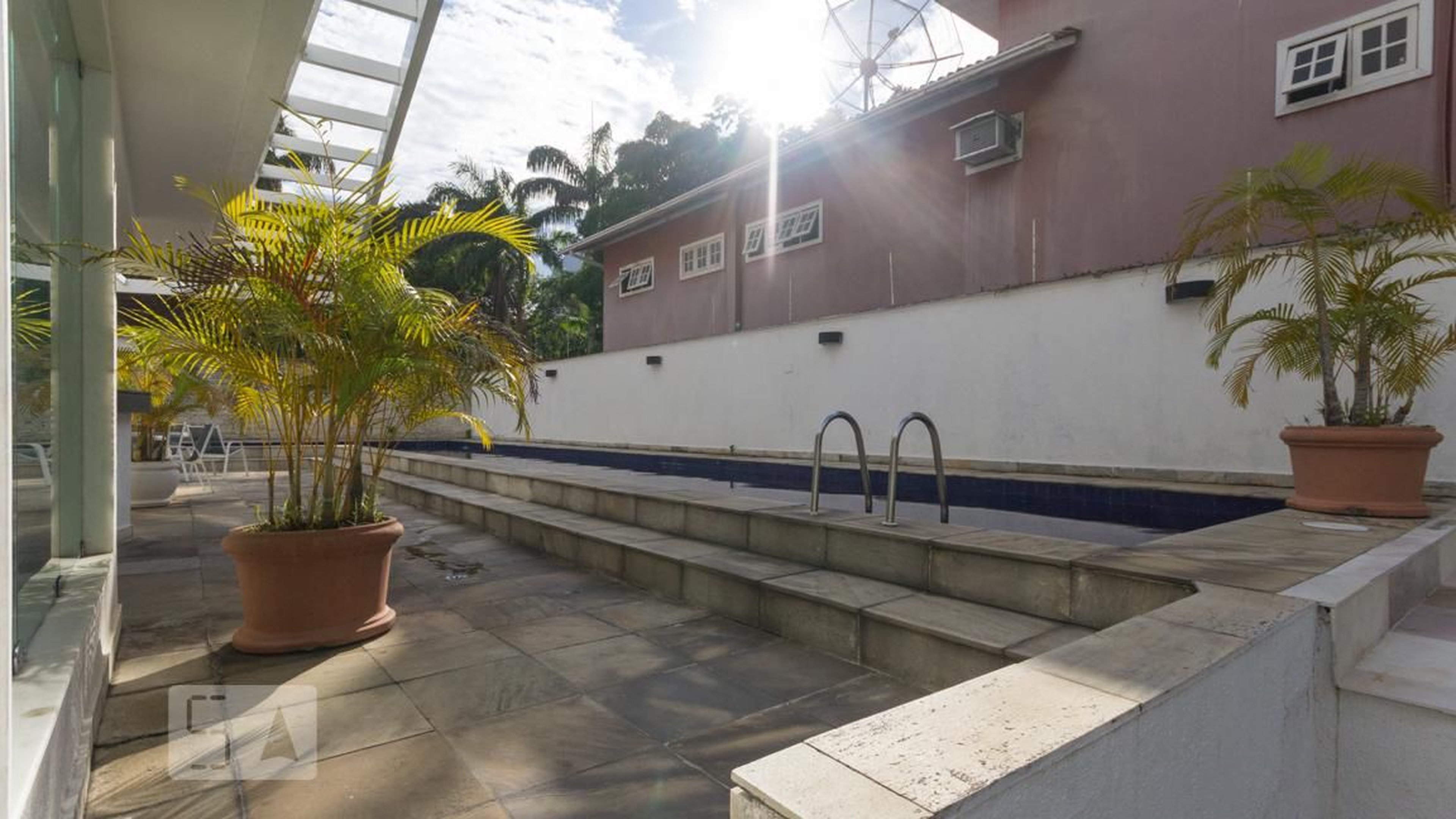 Piscina - Edifício The Loft Personalite