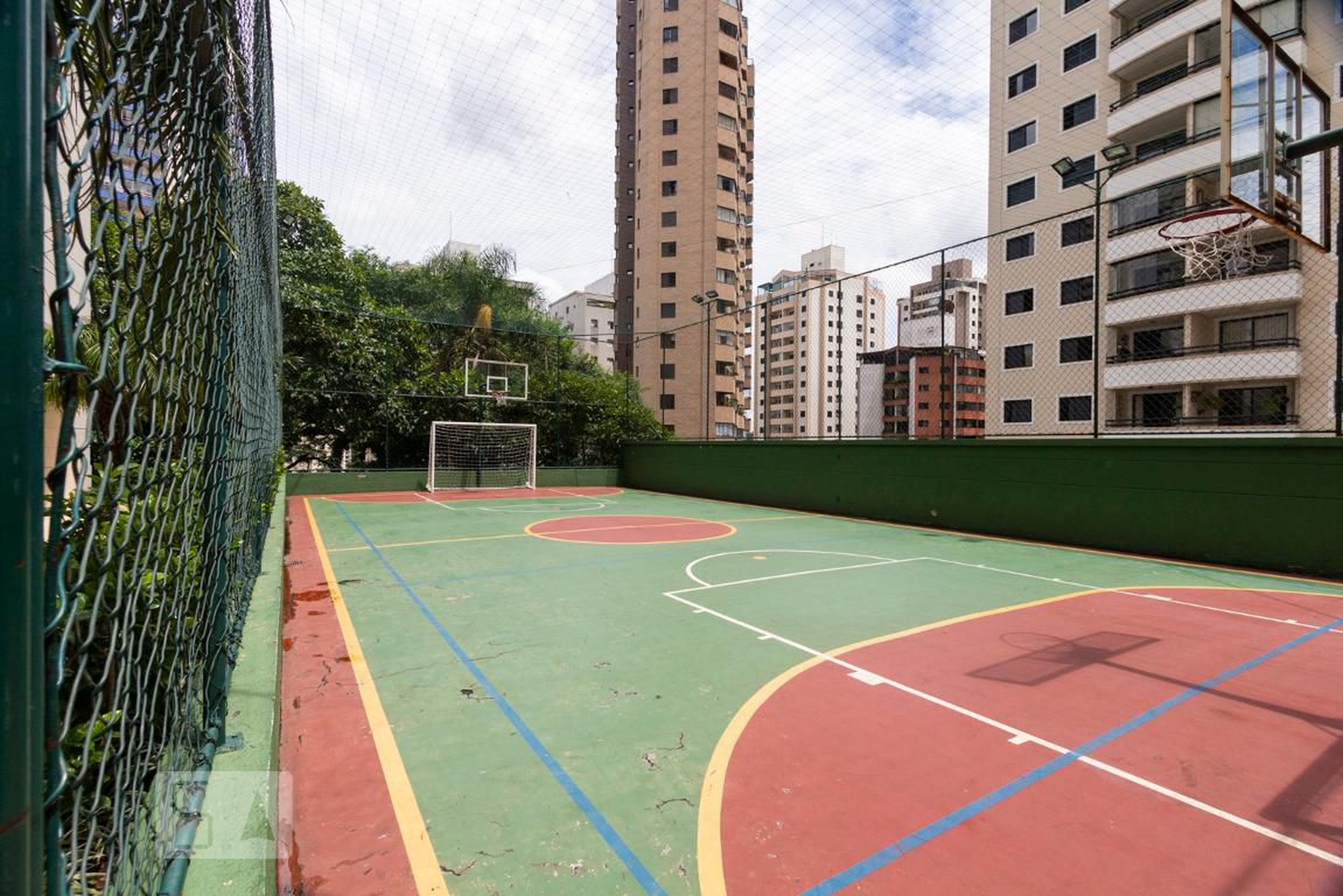 Quadra poliesportiva - Pátio Figueira