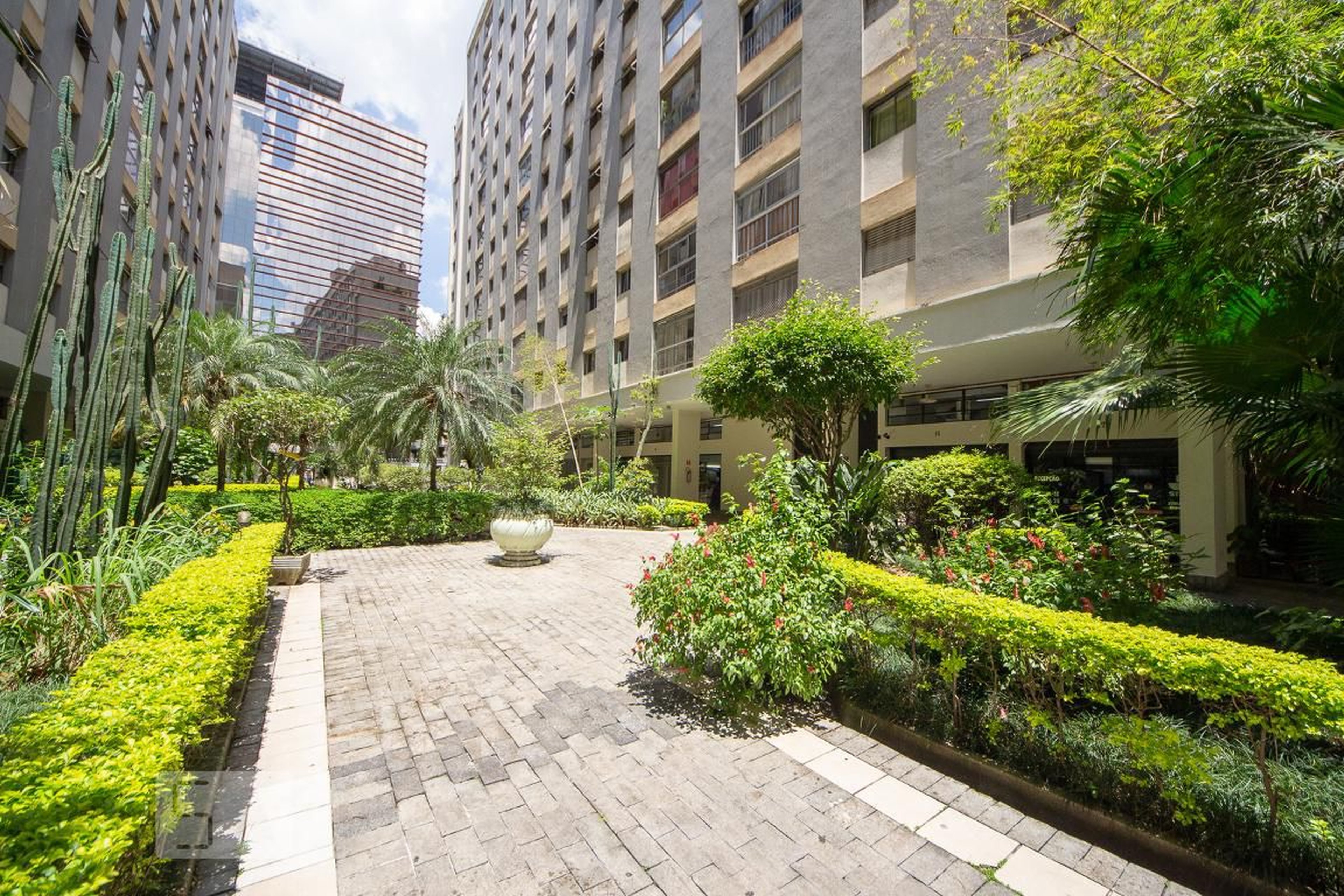 Área externa - Adele Zarzur