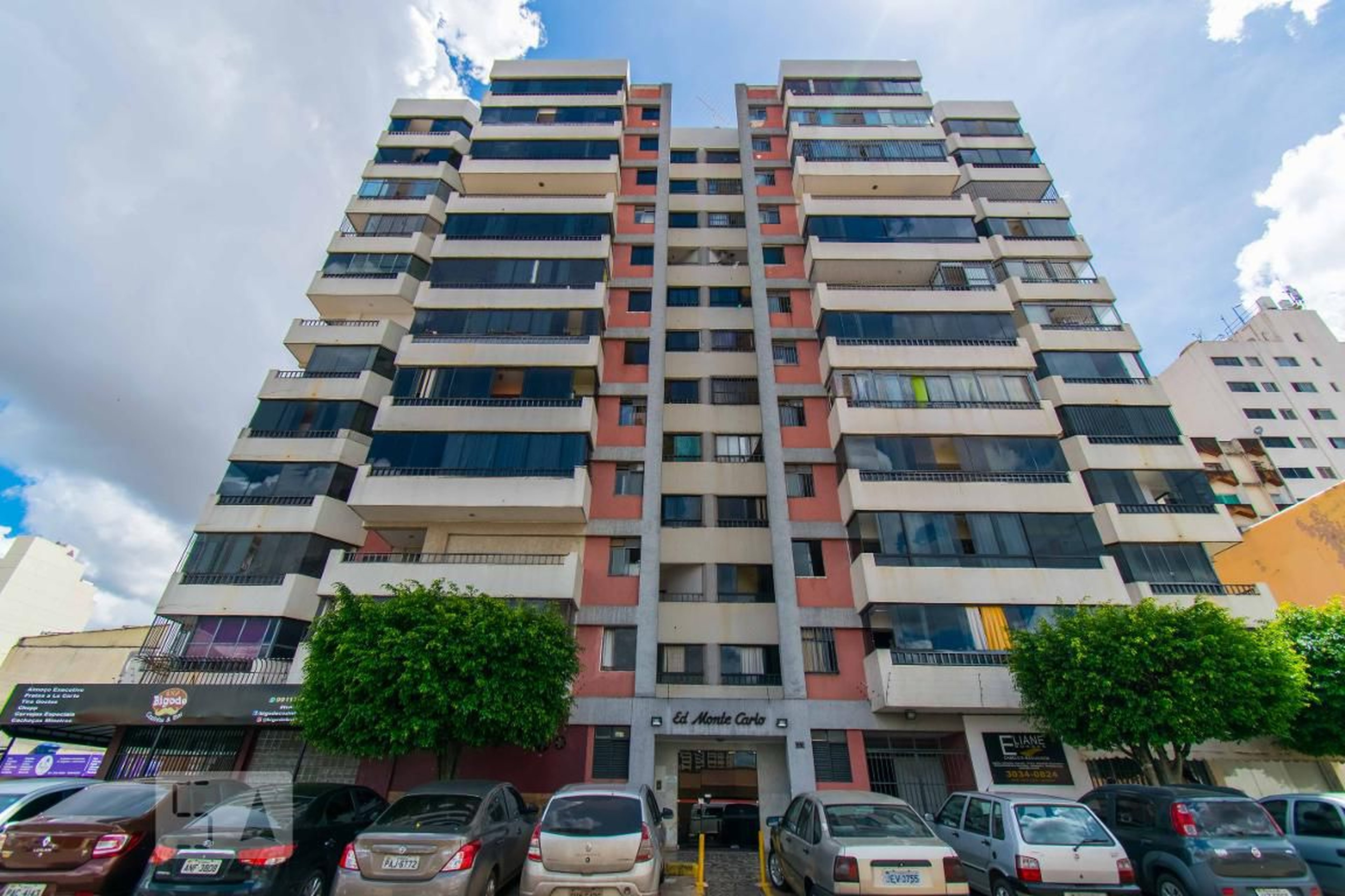 Fachada Condomínio Monte Carlo