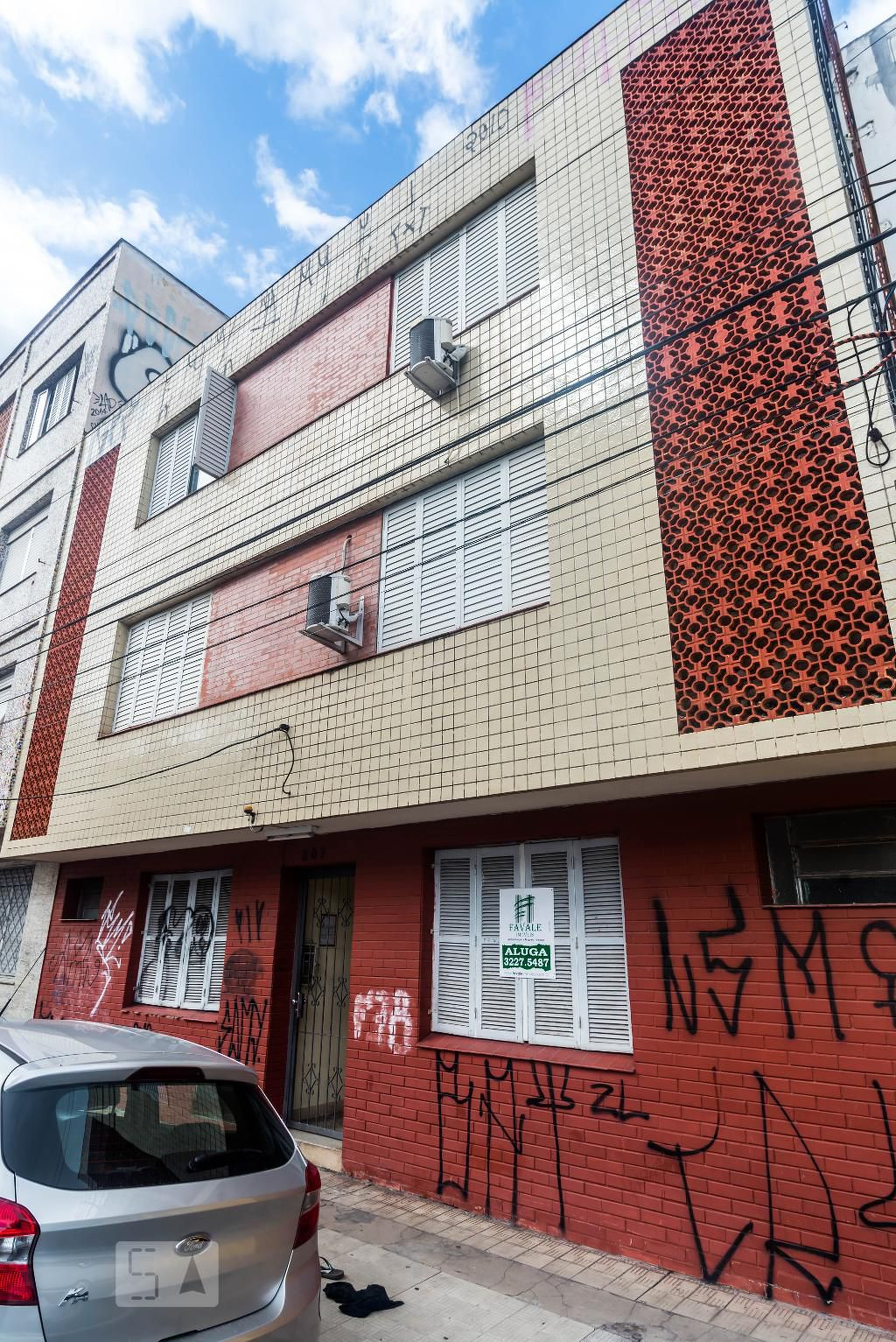 Fachada Condomínio em Rua João Alfredo, 207