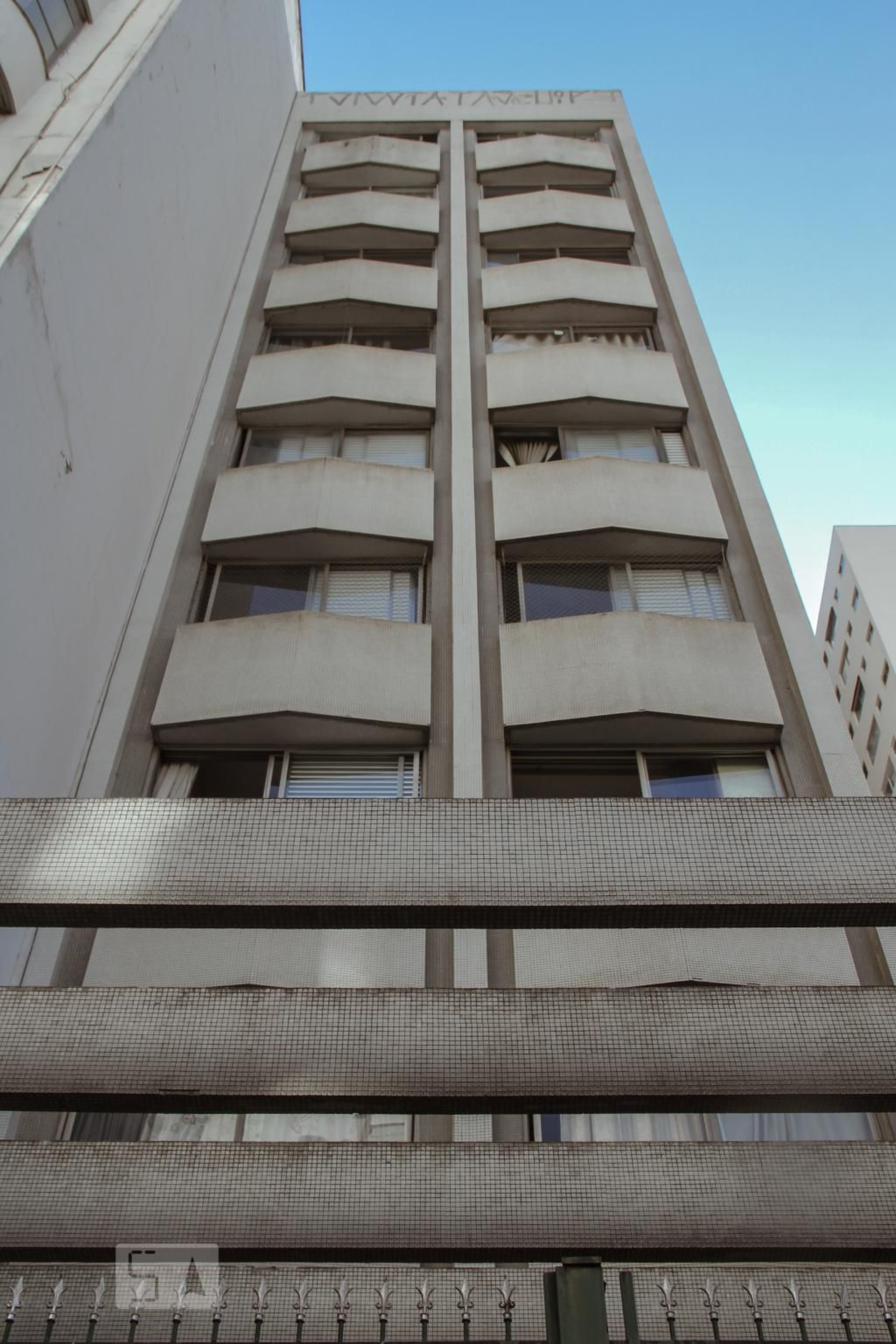 Fachada do Condomínio Edifício Larissa II