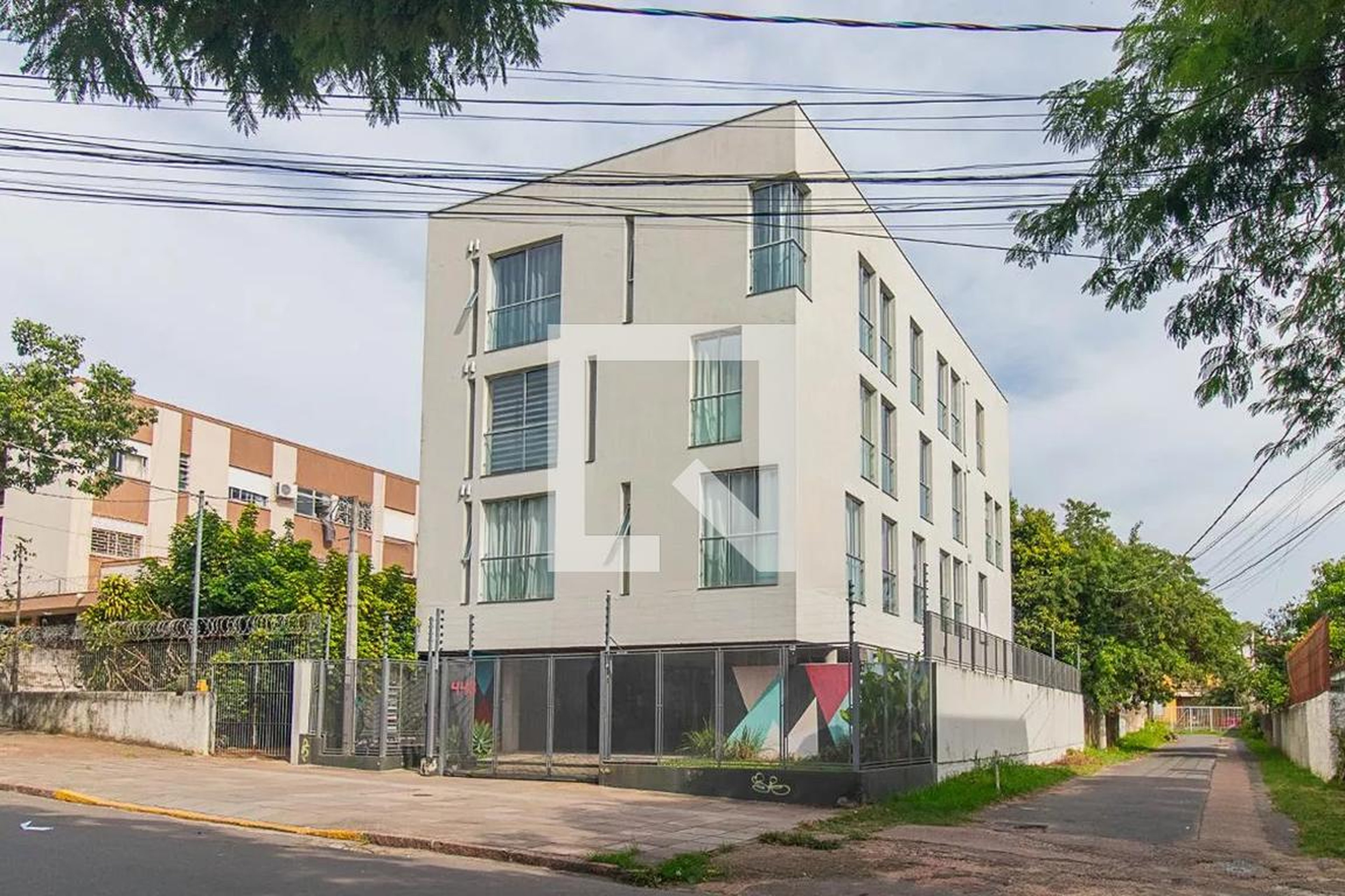 Fachada Condomínio O Box 443