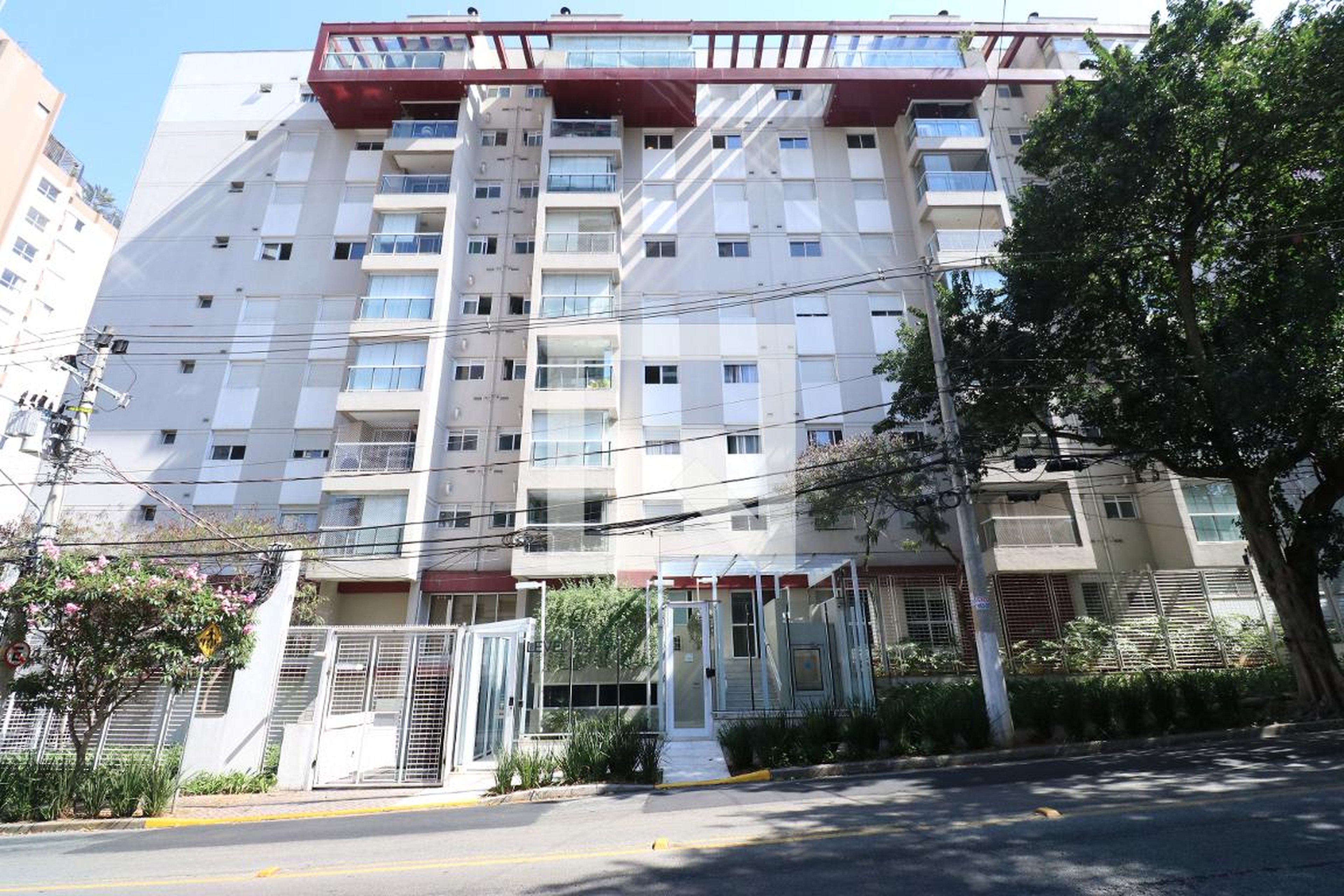 Fachada Condomínio em Rua Doutor José Elias, 458