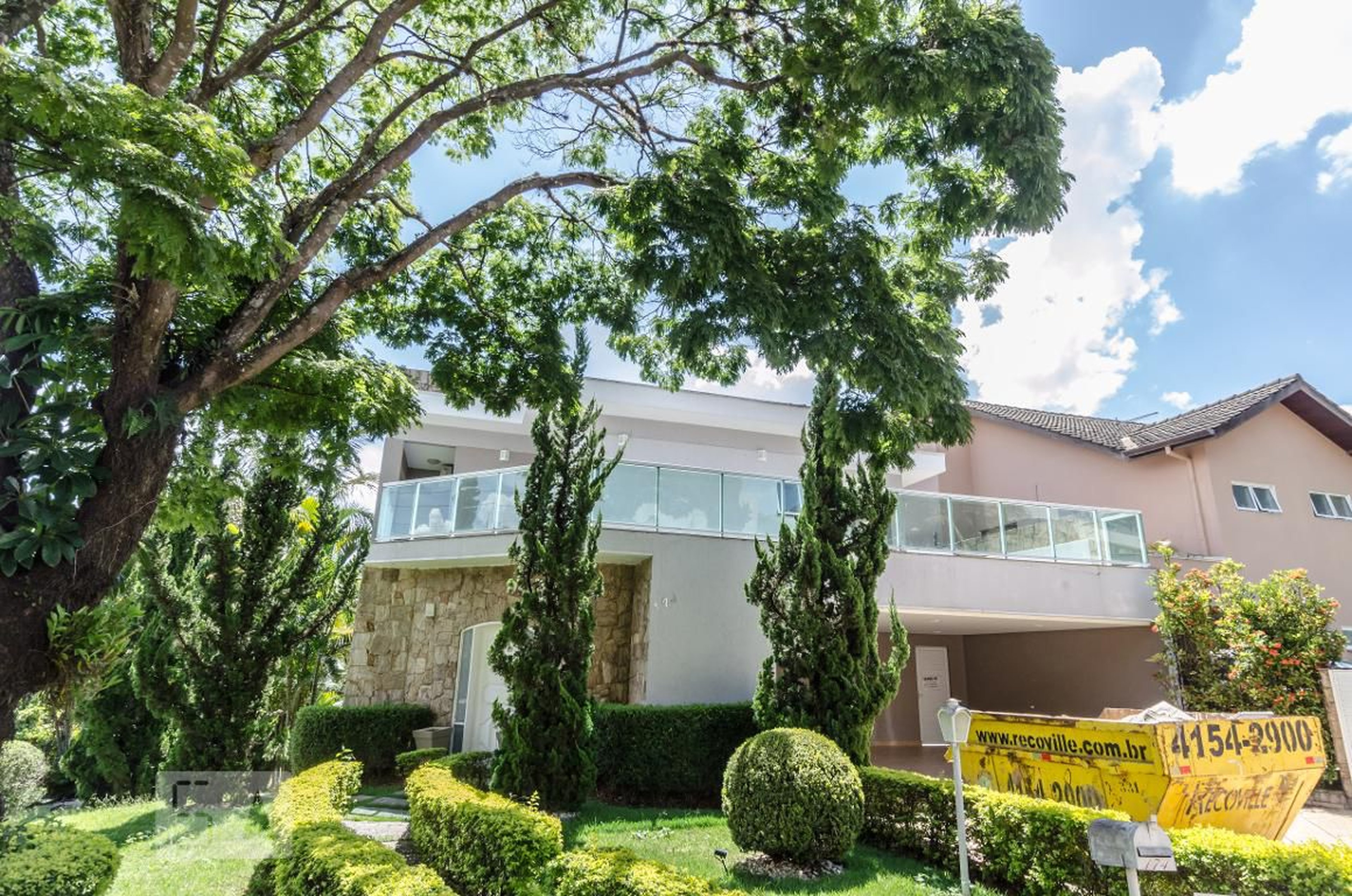 Fachada Condomínio em Alameda Madrepérola, 174