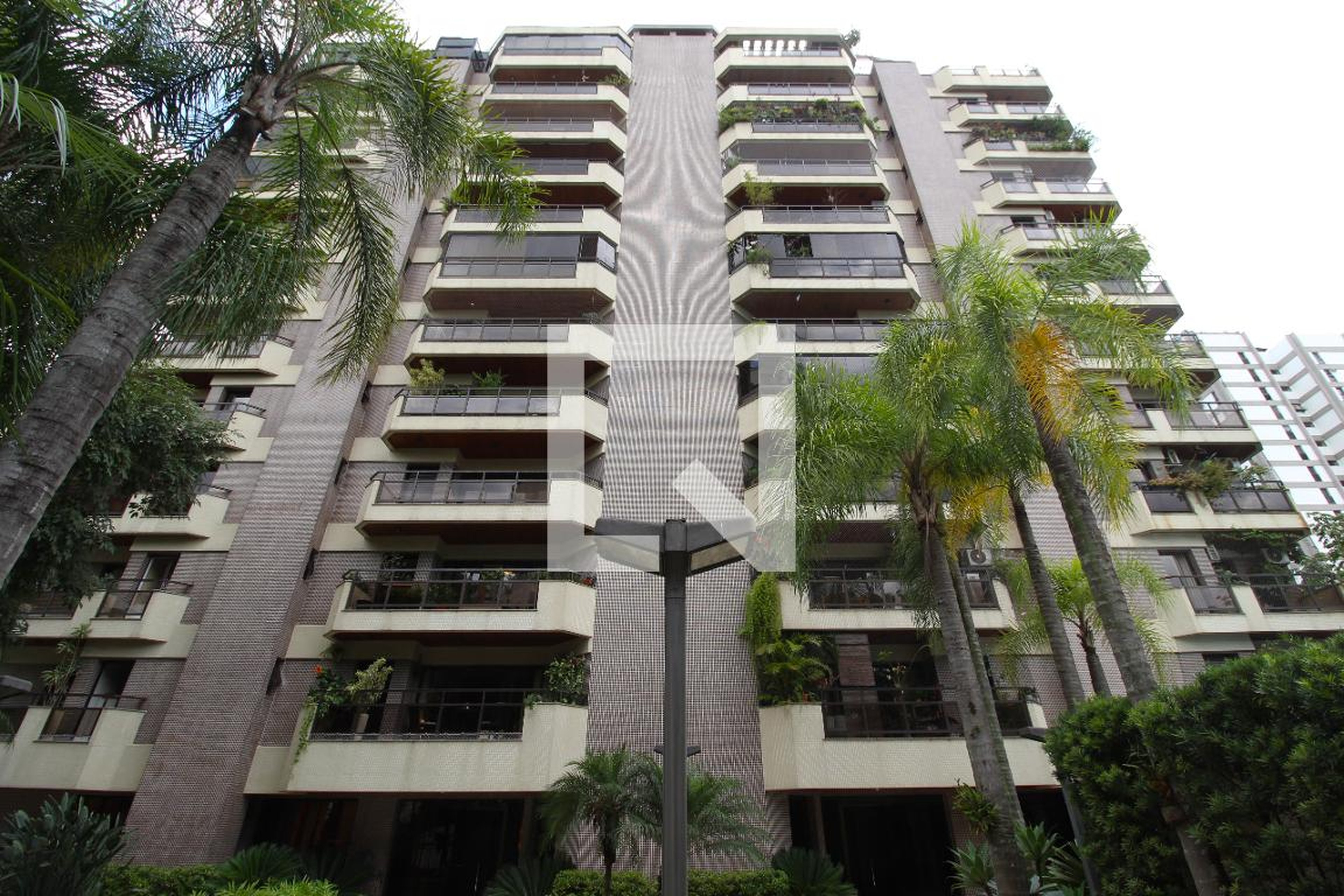 Fachada do Prédio Condomínio Palais Royal