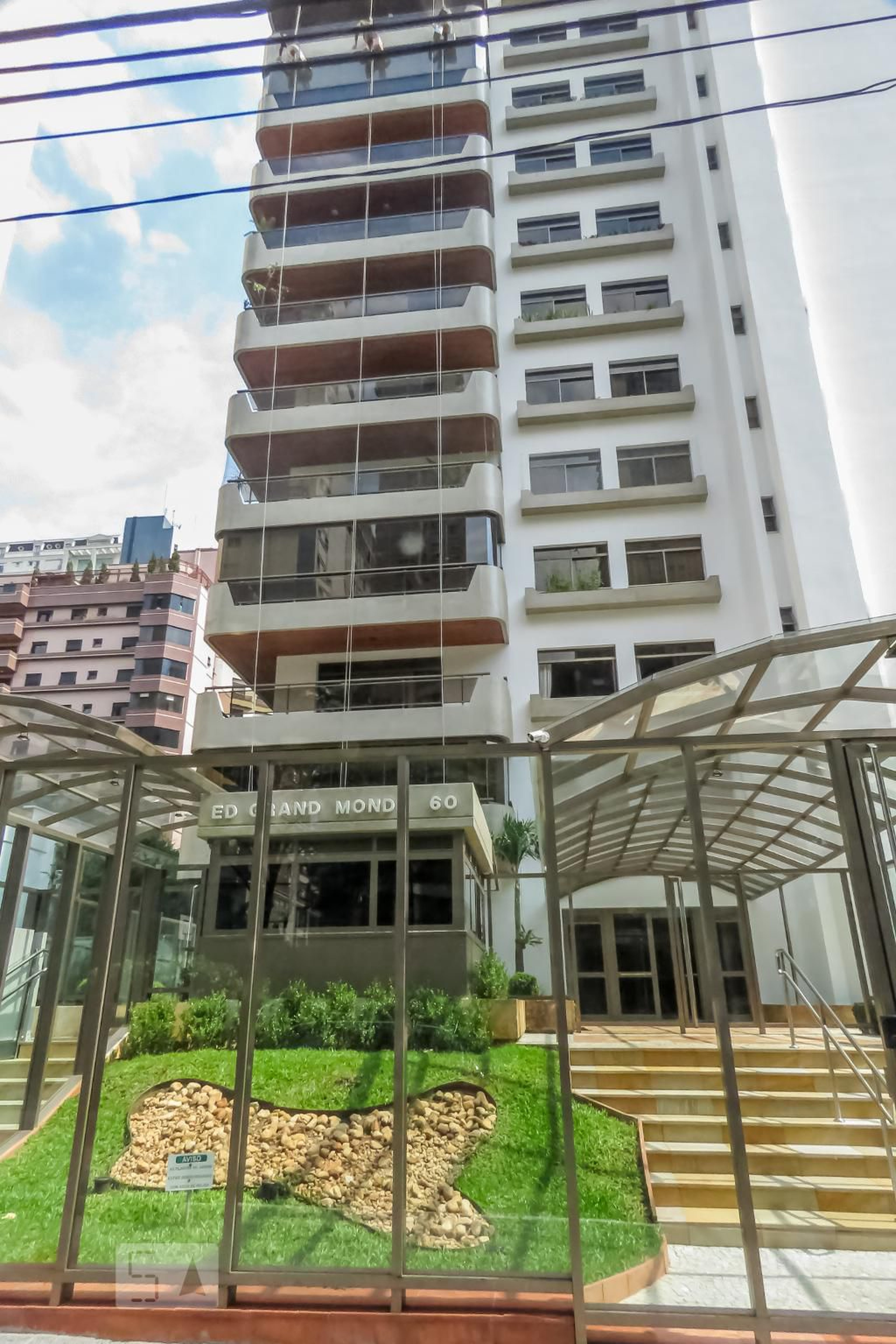 Fachada Condomínio em Rua Ministro Gabriel de Rezende Passos, 60