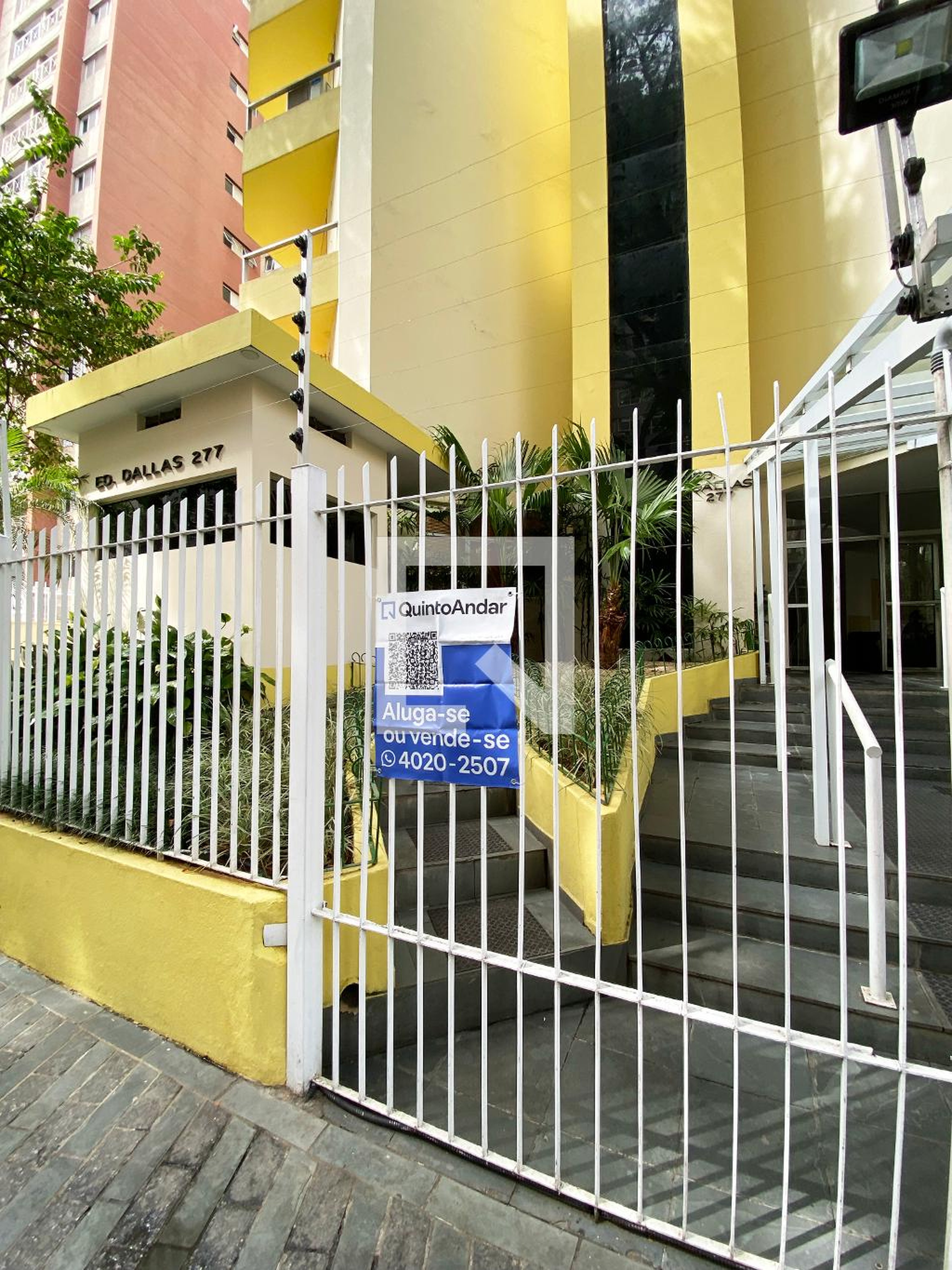 Fachada do Prédio Condomínio Dallas