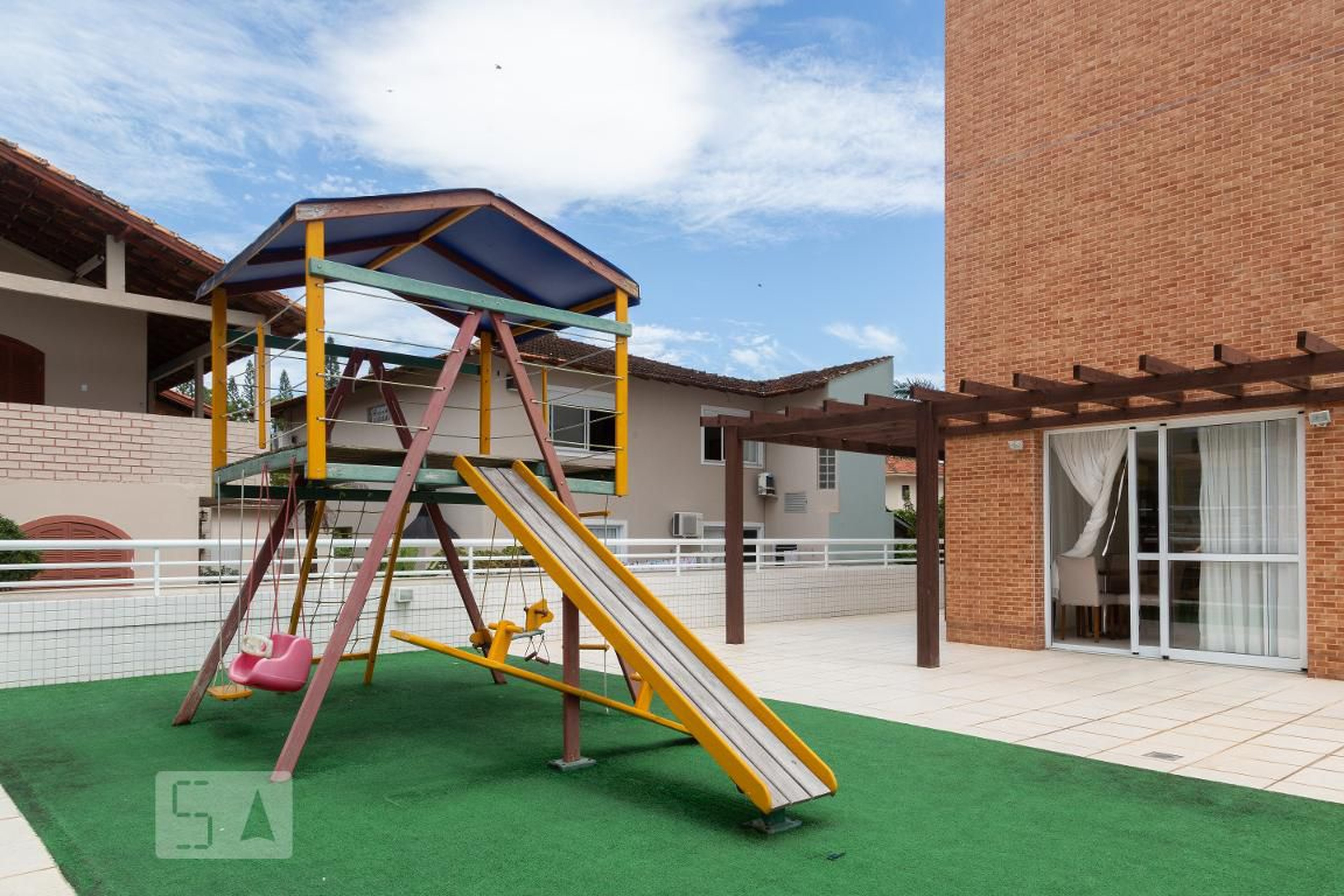 playground Condomínio em Servidão Ademir Guimarães, 60