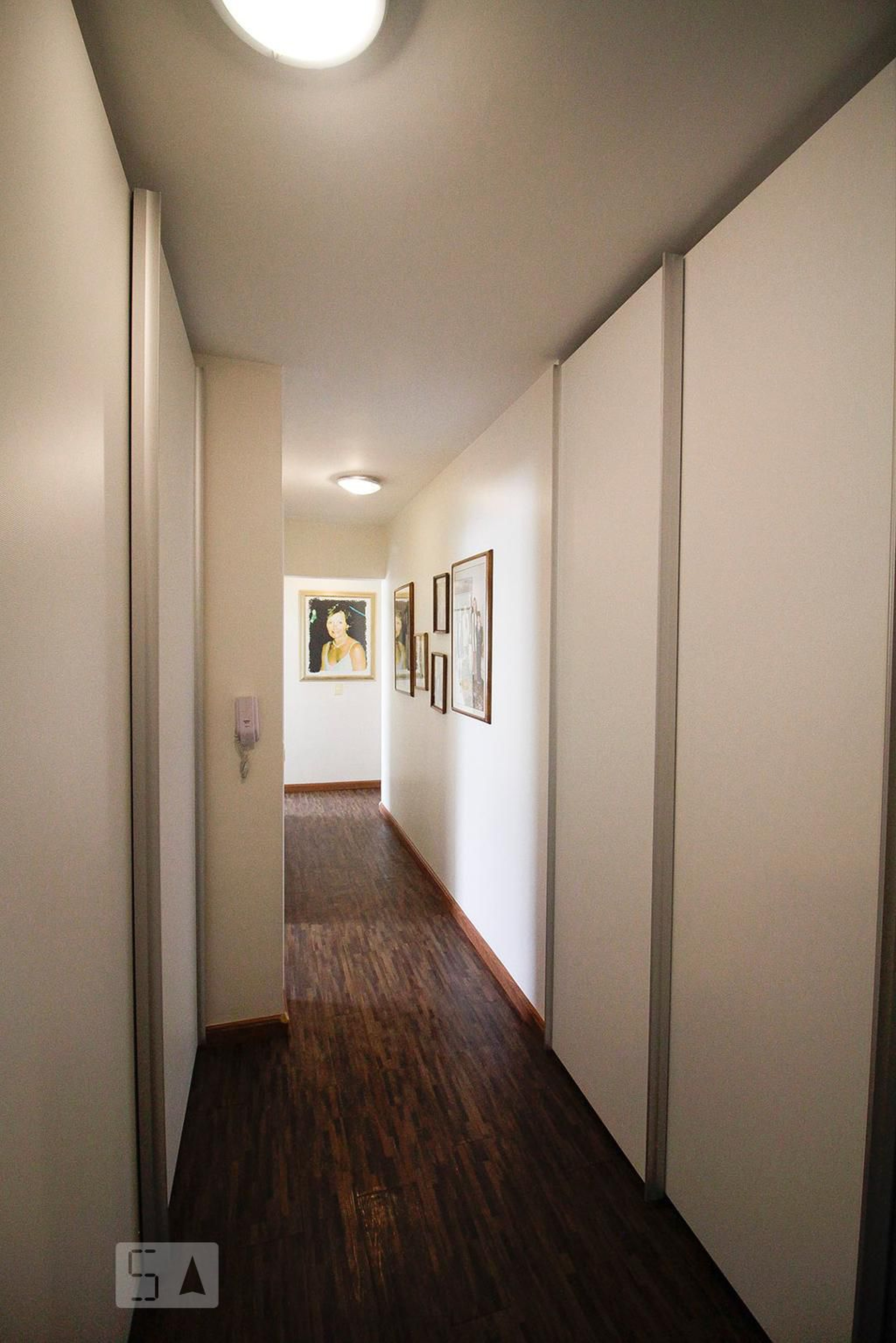 Entrada - Maison Royale