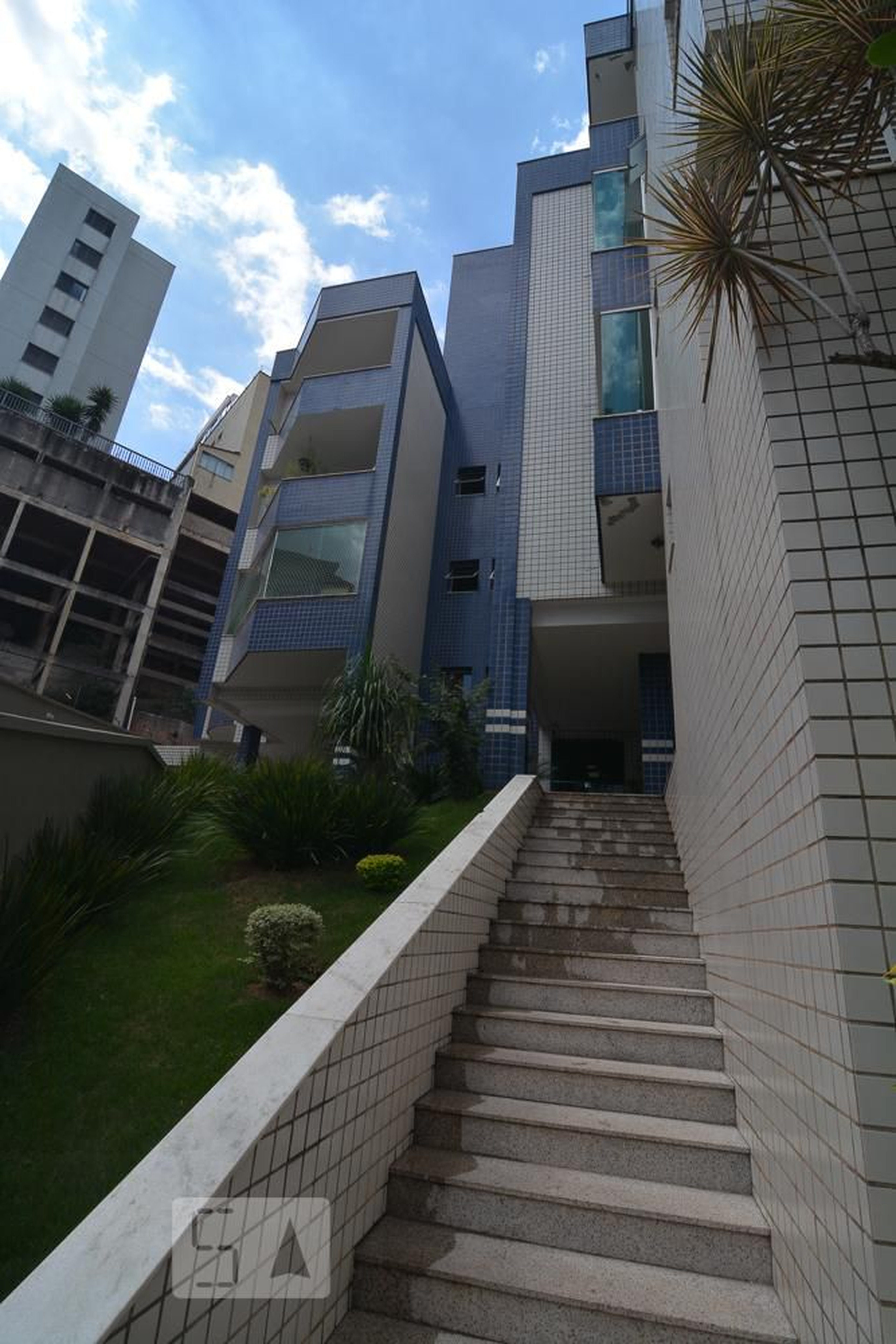 Entrada - Edifício Mario Okano