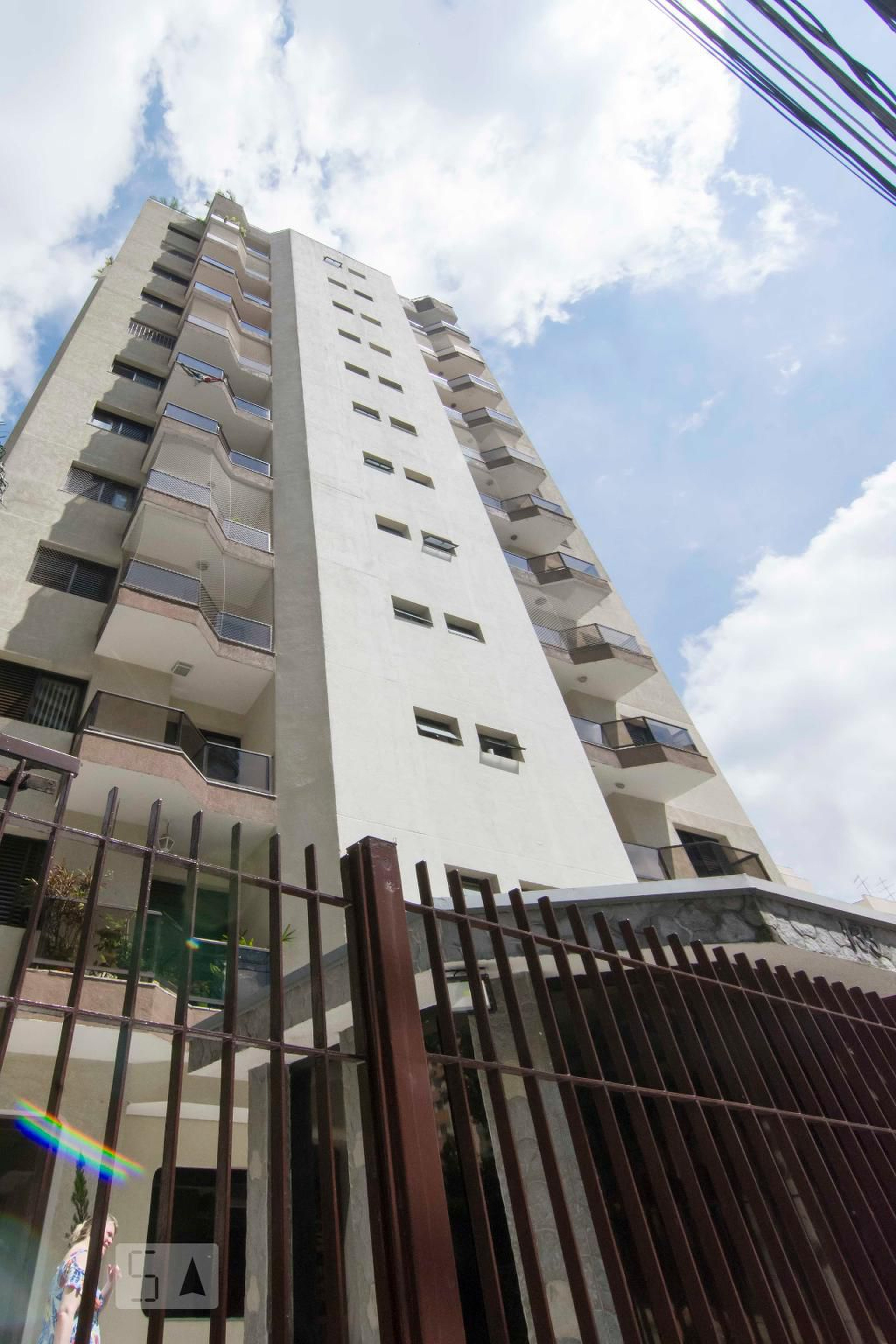 Fachada Condomínio em Praça Miguel Delgado, 230