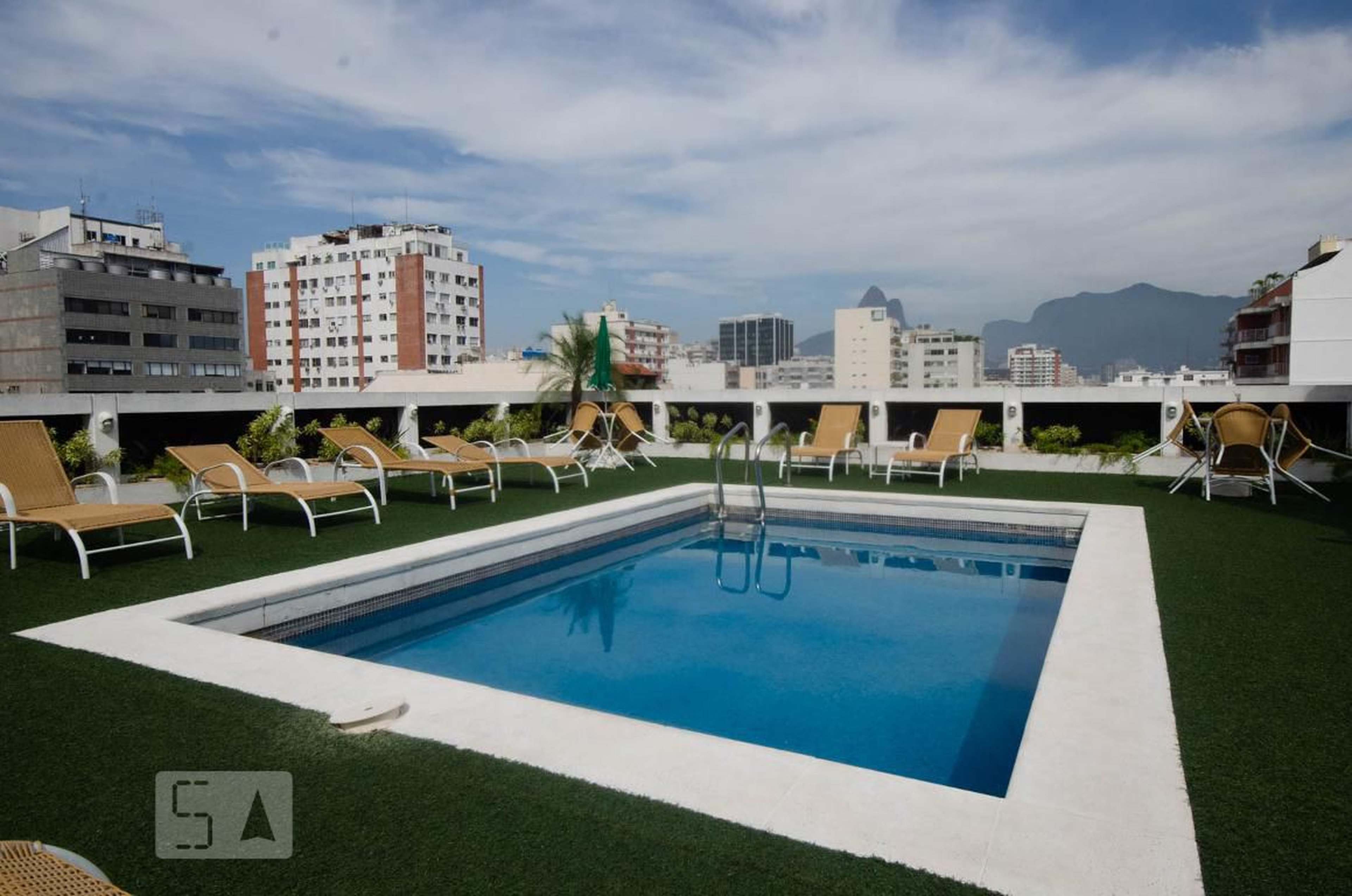 Piscina - Ipanema Hotel Residência