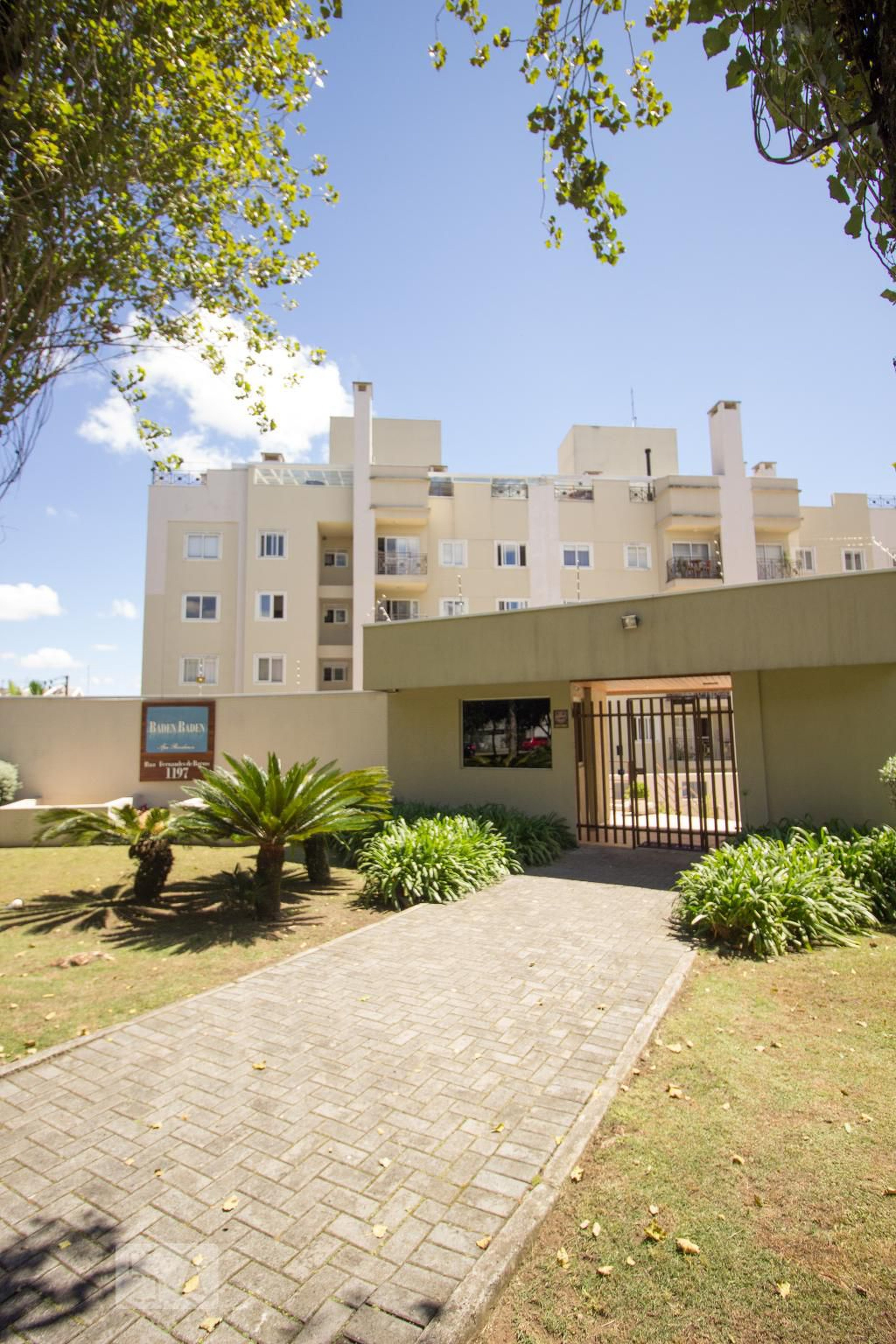 Fachada Condomínio em Rua Fernandes de Barros, 1197
